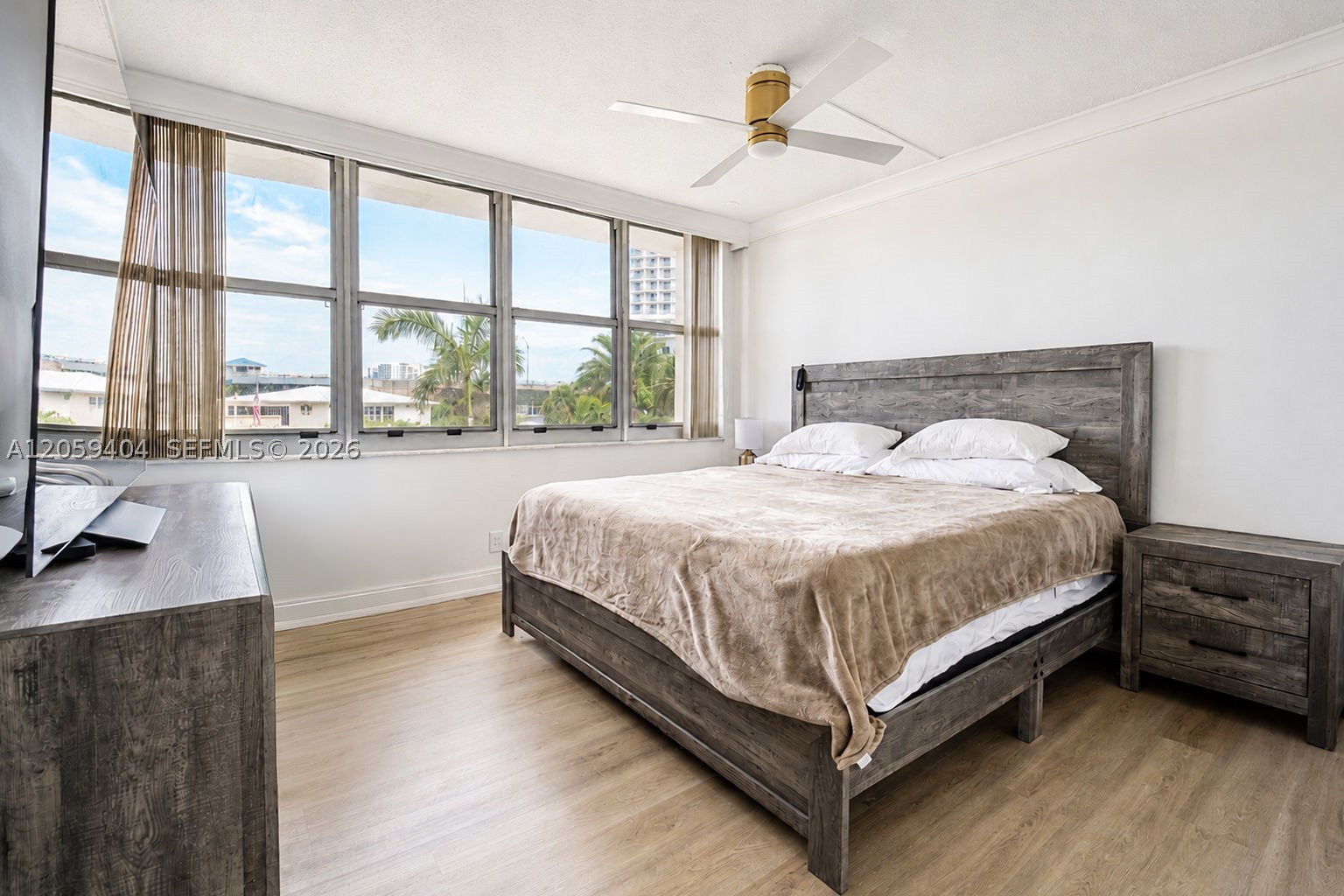 IMPERIAL TOWERS CONDO - Residential