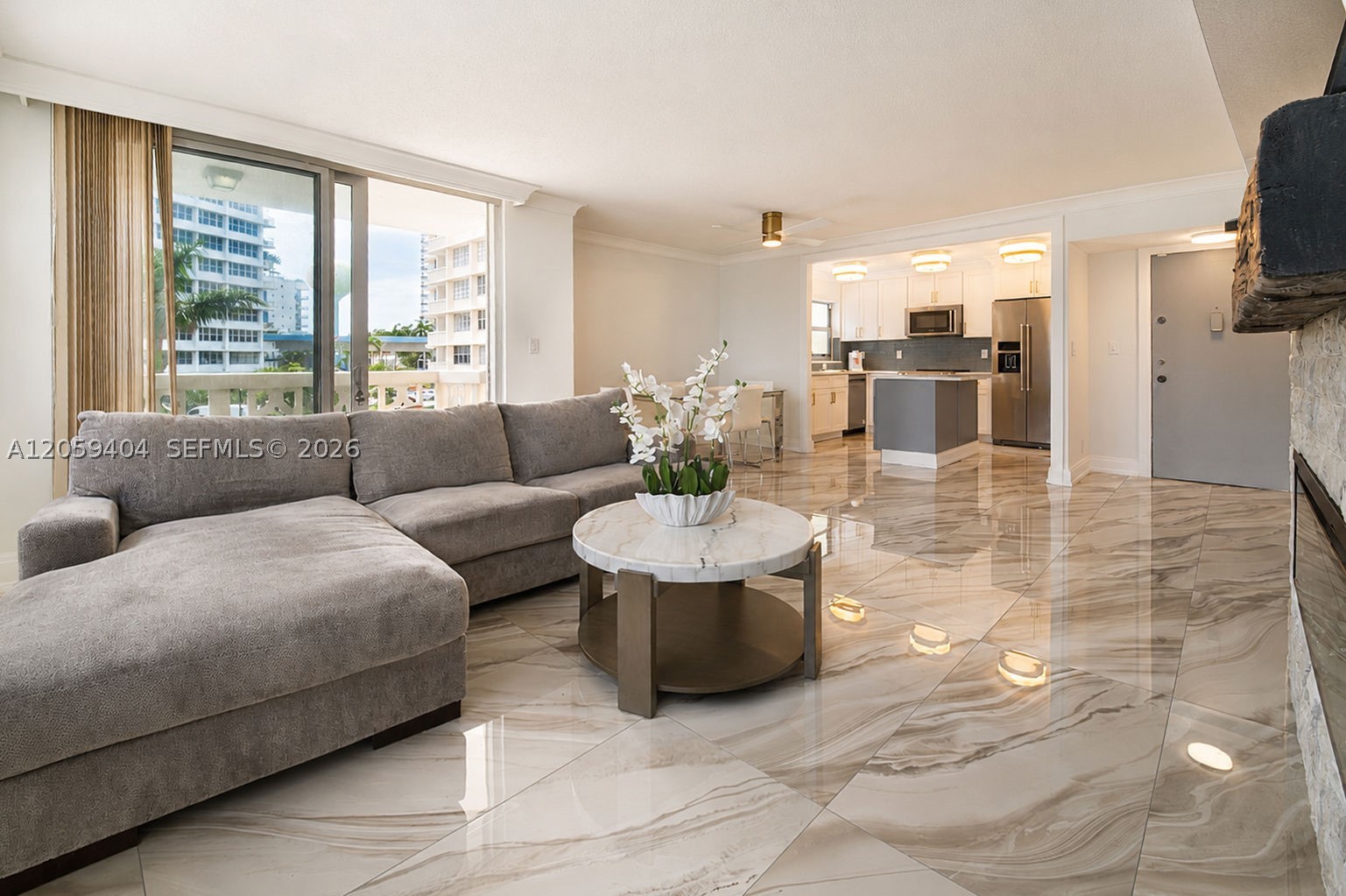 IMPERIAL TOWERS CONDO - Residential