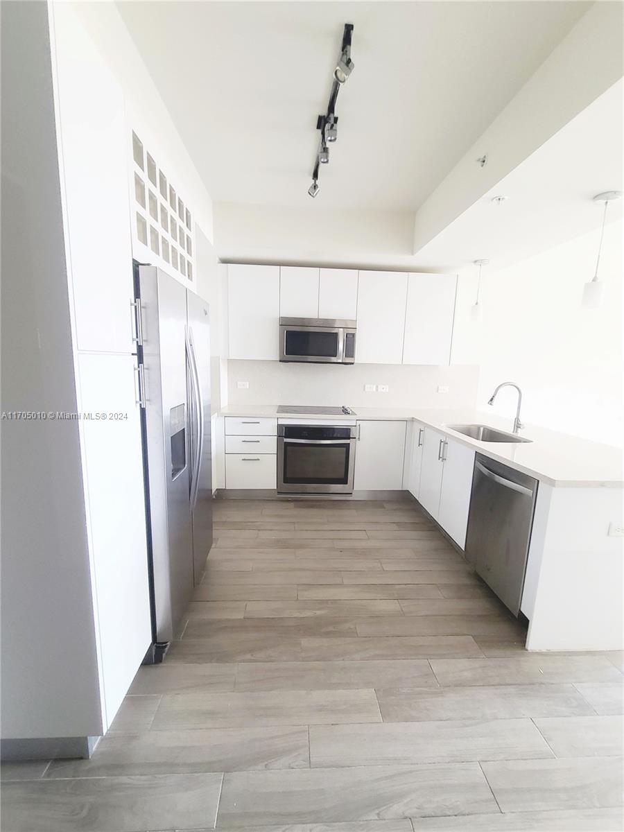 NINE AT MARY BRICKELL - Residential Lease