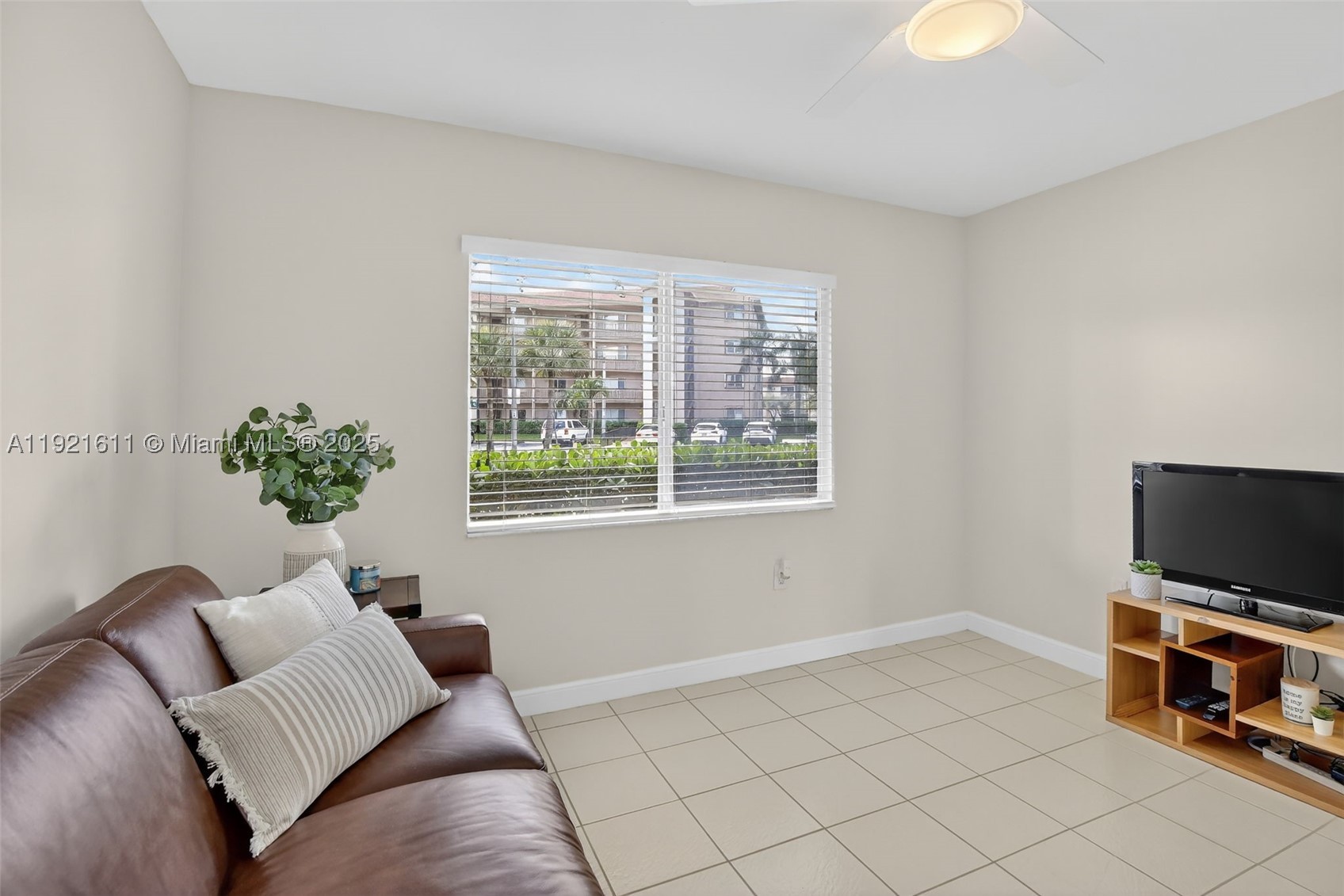 SUFFOLK AT CENTURY VILLAG - Residential