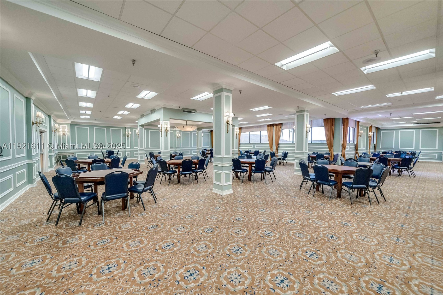 SUFFOLK AT CENTURY VILLAG - Residential