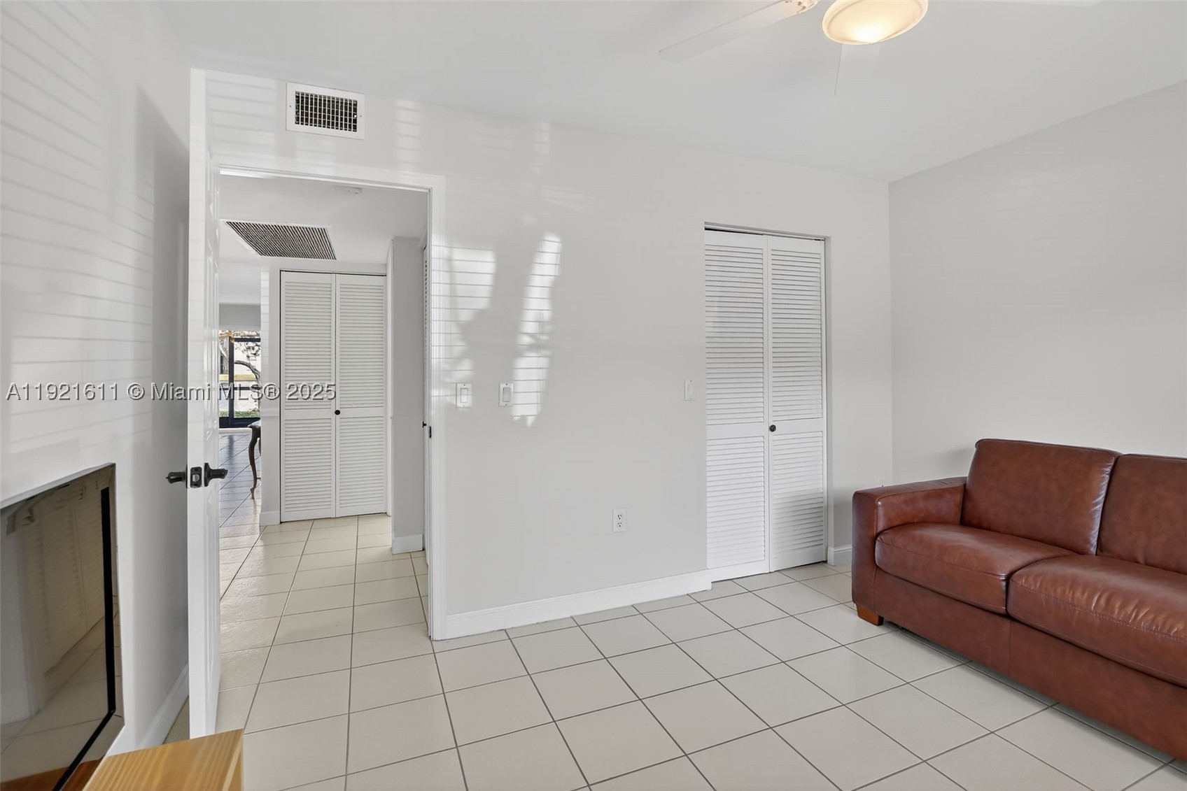 SUFFOLK AT CENTURY VILLAG - Residential