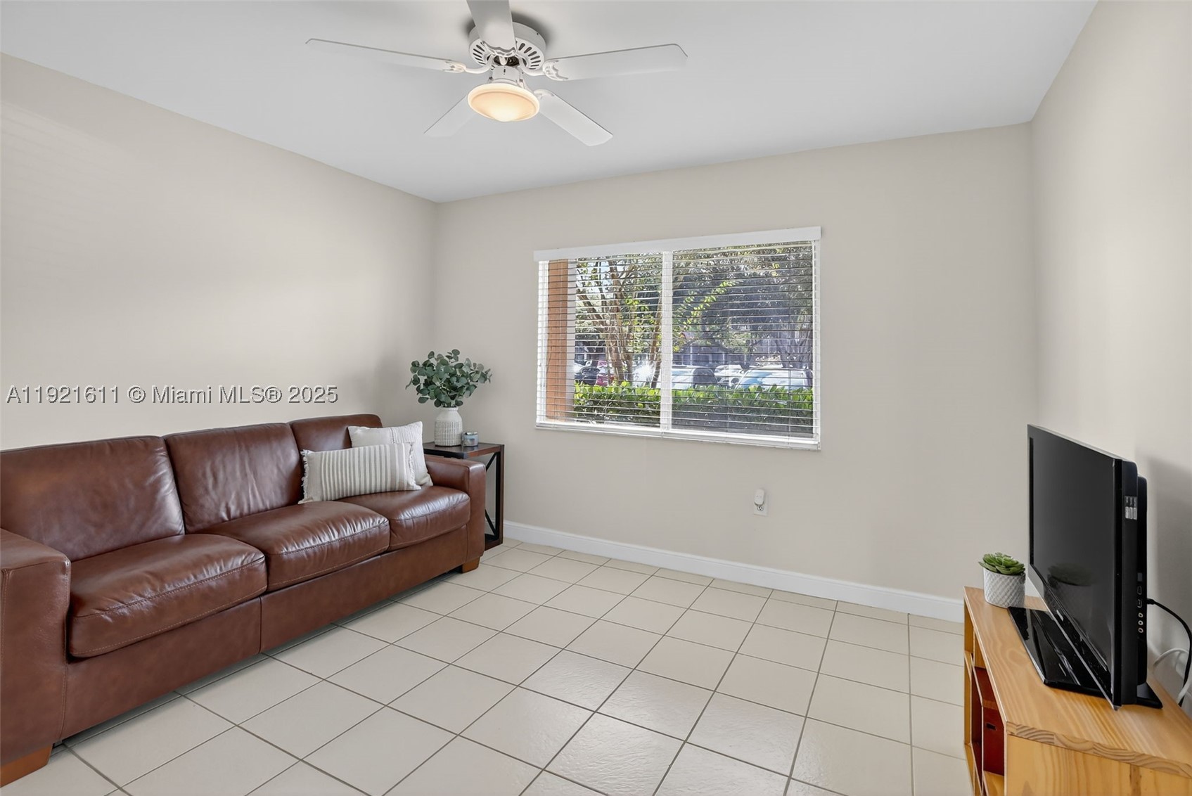SUFFOLK AT CENTURY VILLAG - Residential