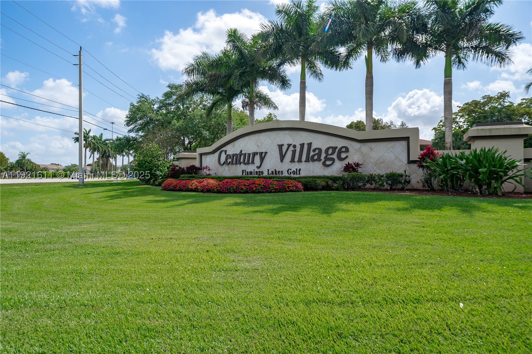 SUFFOLK AT CENTURY VILLAG - Residential