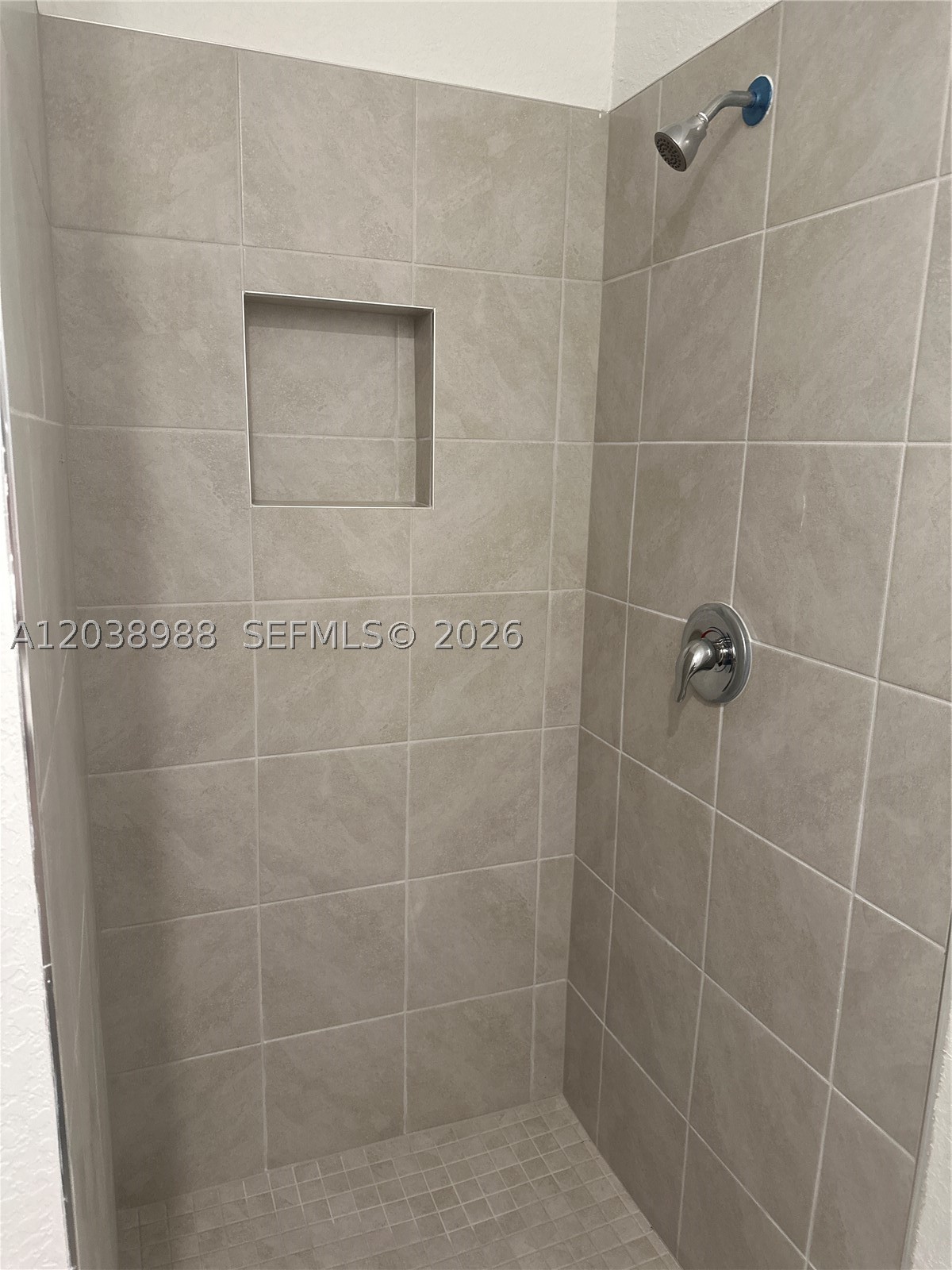 MIAMI LAND AND DEVELOPMEN - Residential Lease
