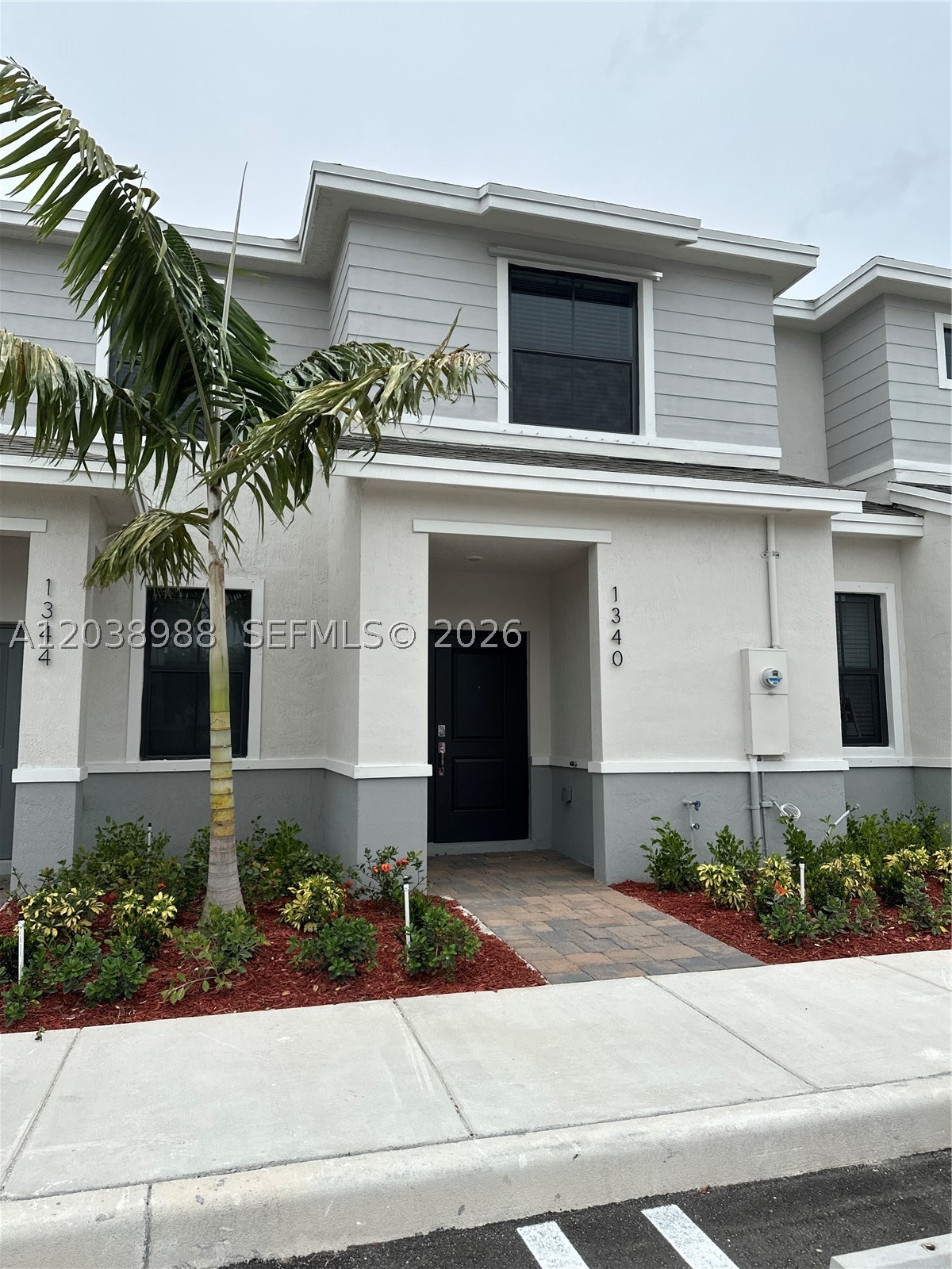 MIAMI LAND AND DEVELOPMEN - Residential Lease