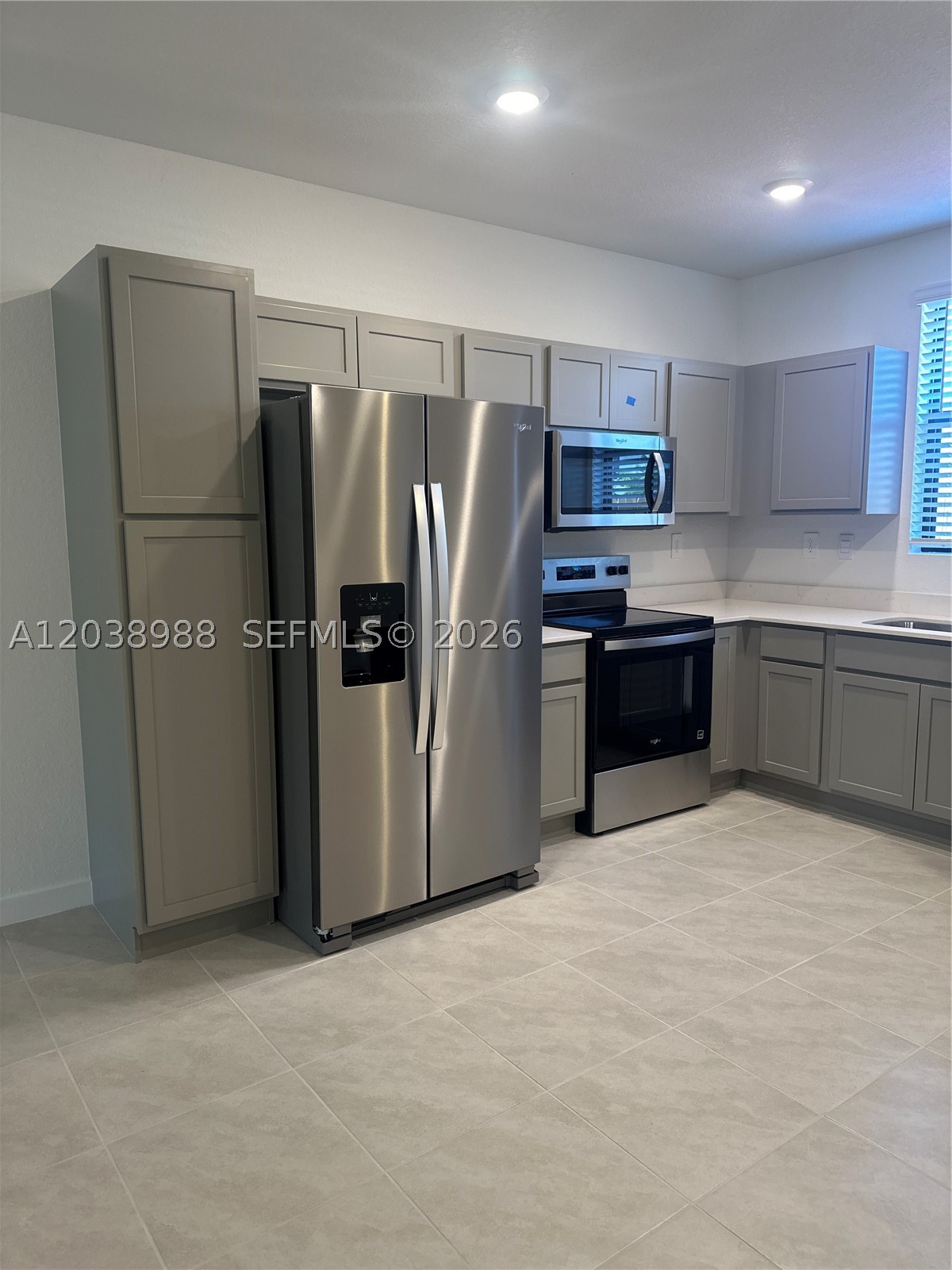MIAMI LAND AND DEVELOPMEN - Residential Lease