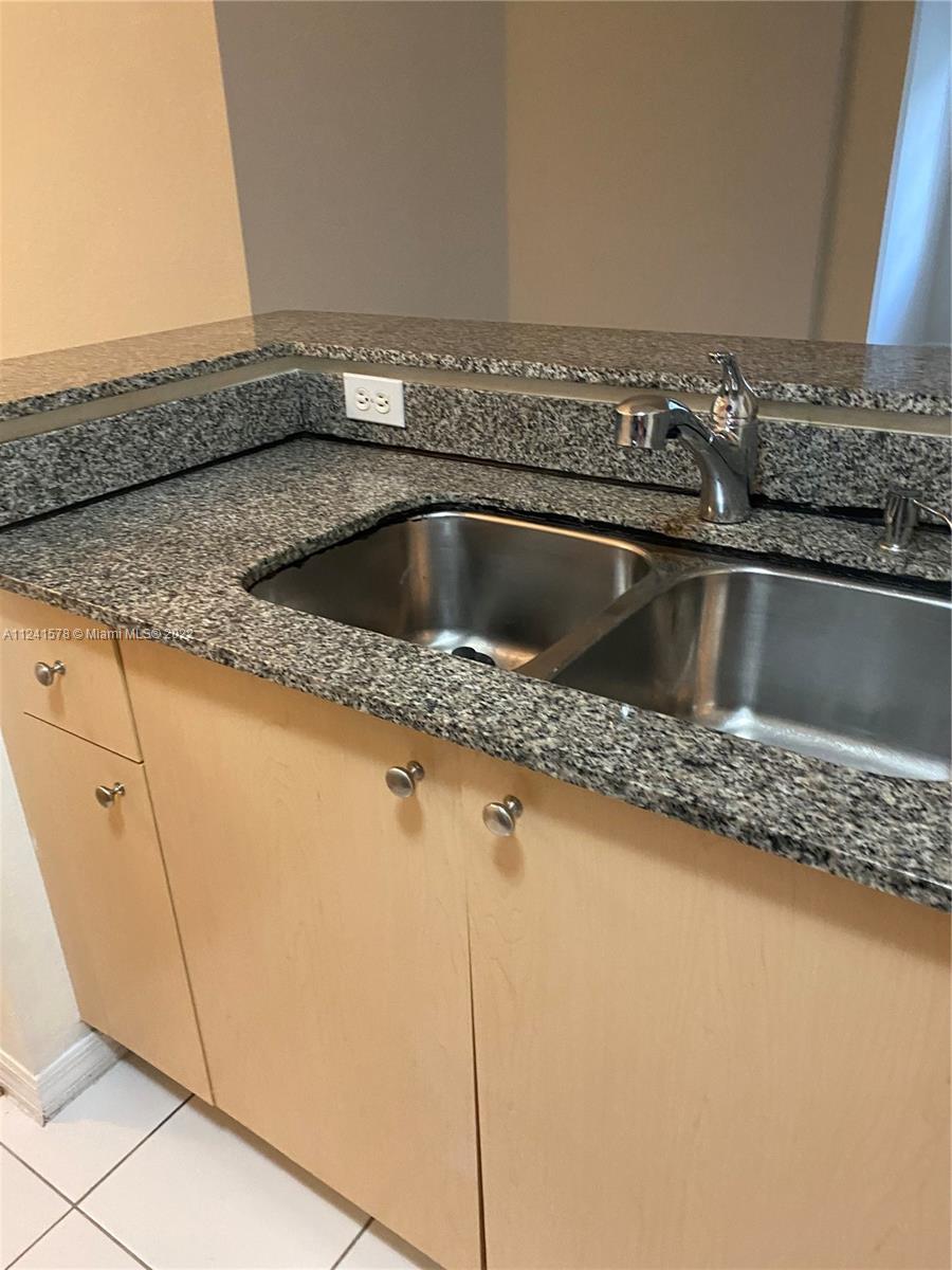 AVENTINE AT MIRAMAR CONDO - Residential Lease