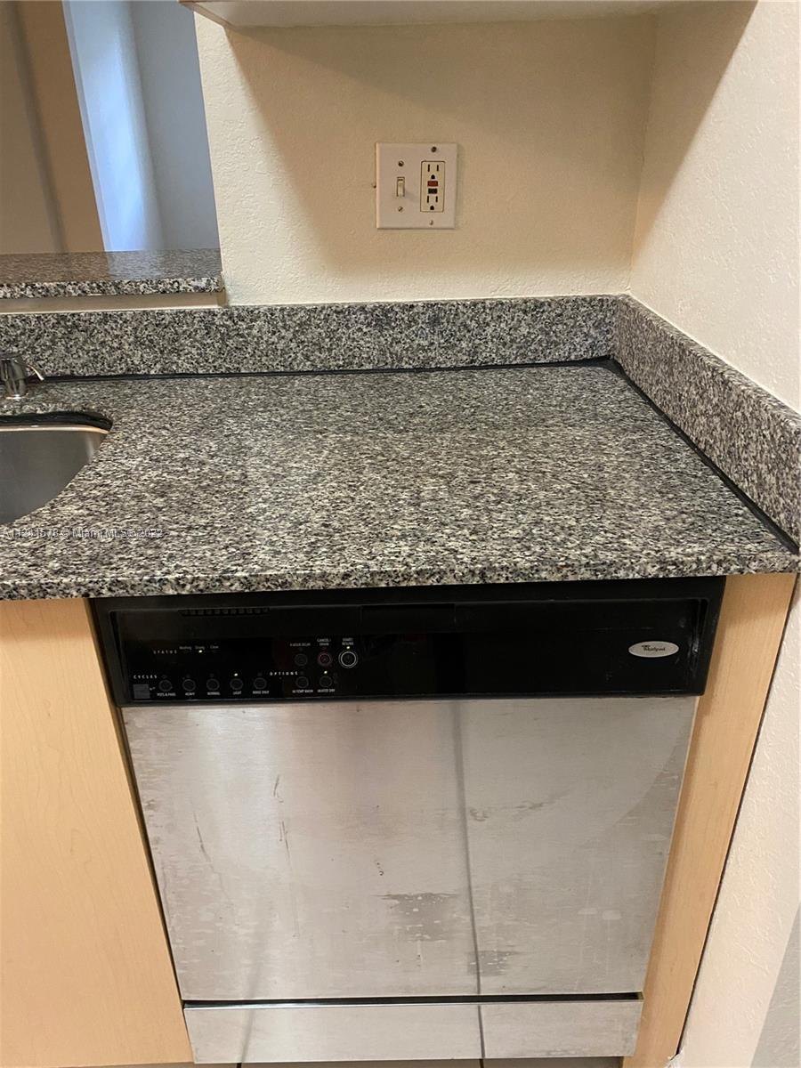 AVENTINE AT MIRAMAR CONDO - Residential Lease