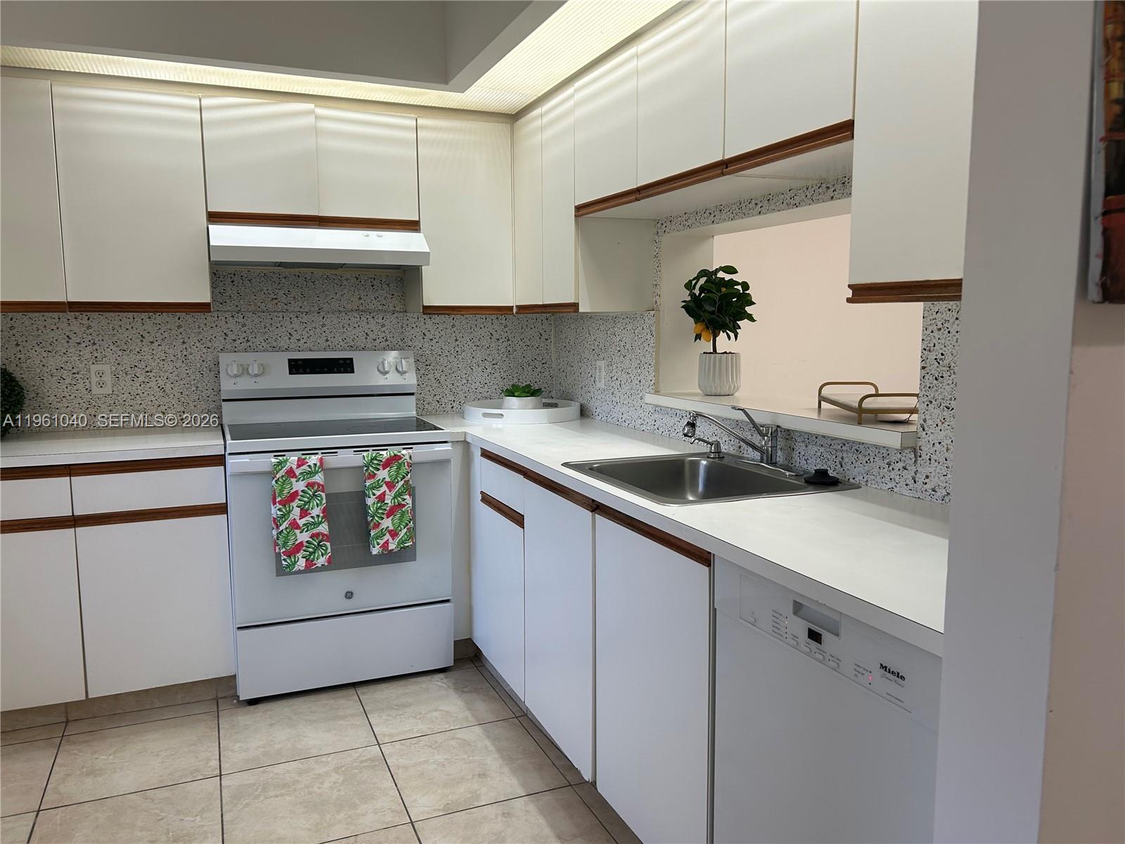 LANCASTER AT CENTURY VILL - Residential