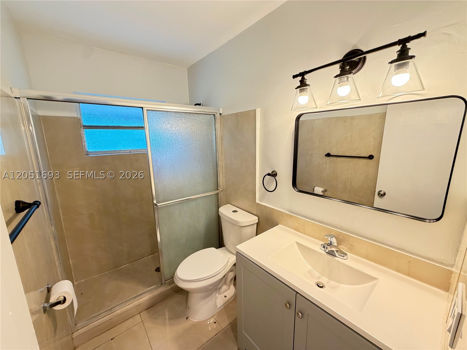 HOLLYWOOD LITTLE RANCHES - Residential Lease