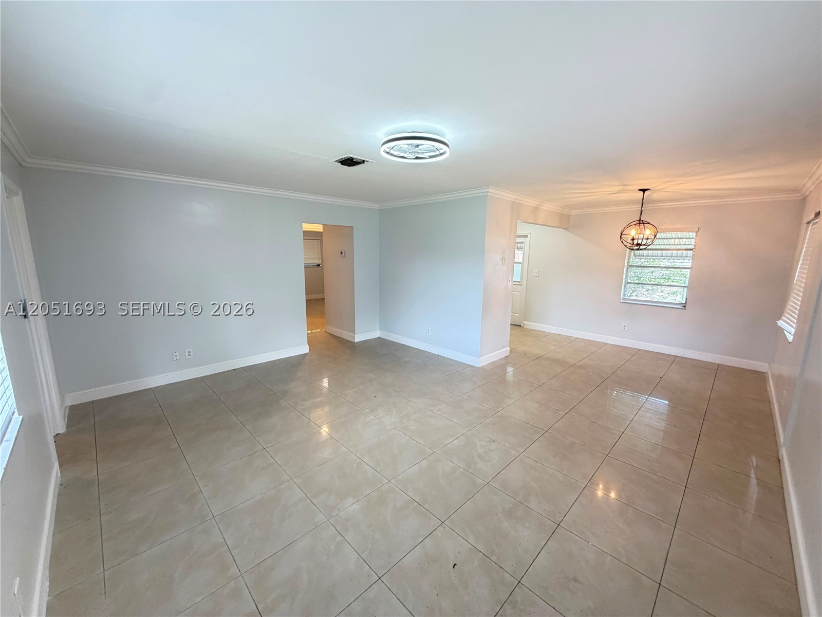 HOLLYWOOD LITTLE RANCHES - Residential Lease