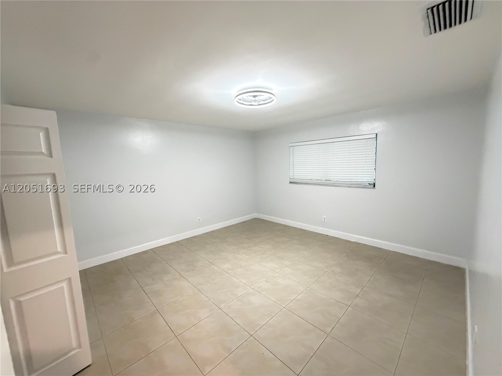 HOLLYWOOD LITTLE RANCHES - Residential Lease