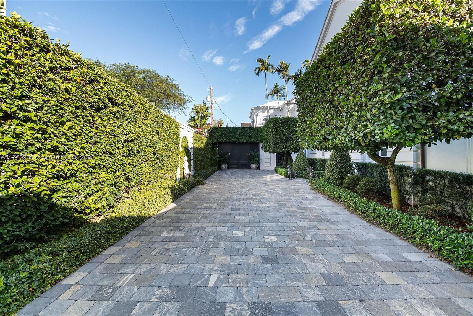 CORAL GABLES RIVIERA SEC - Residential