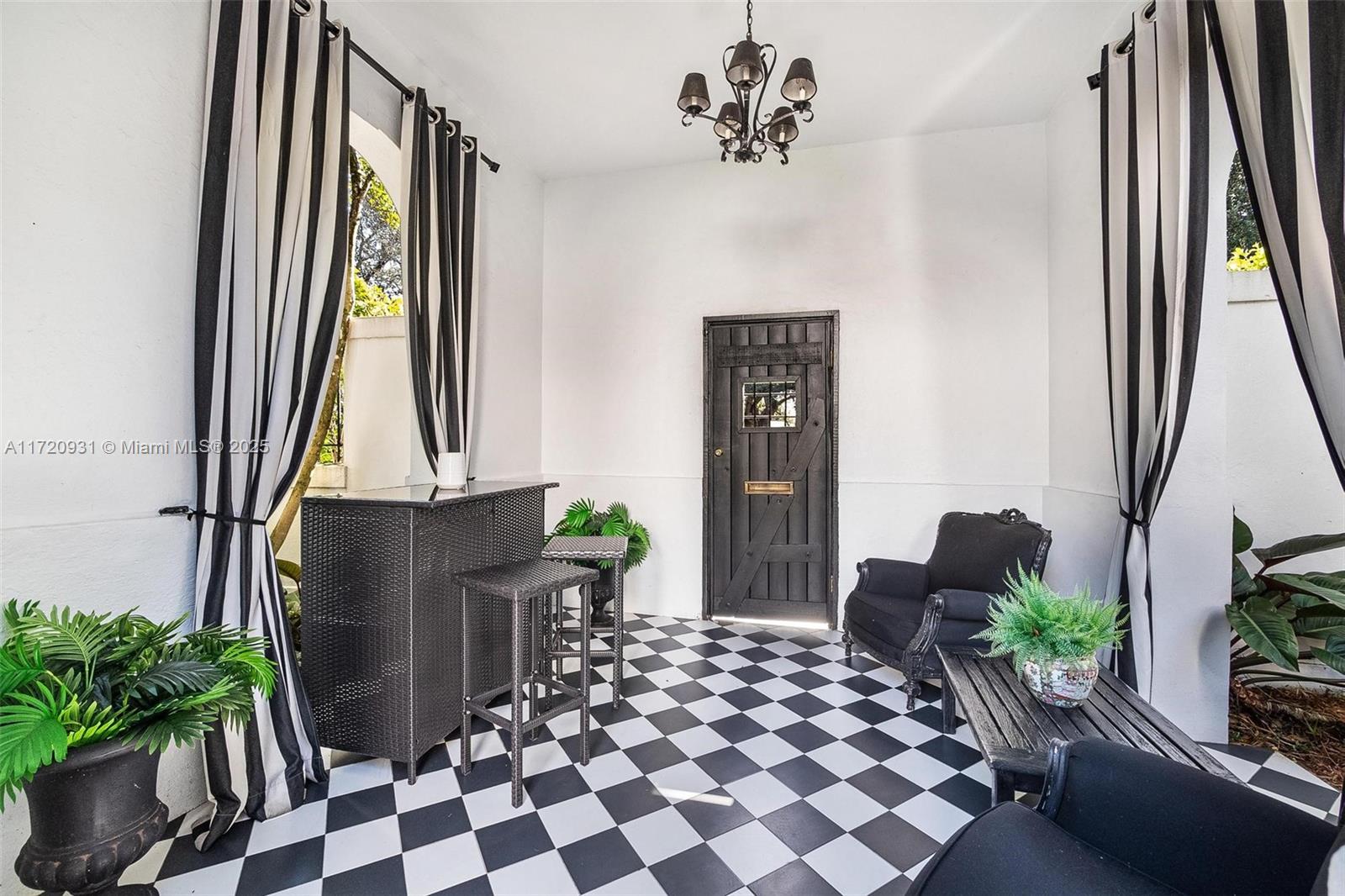 CORAL GABLES RIVIERA SEC - Residential
