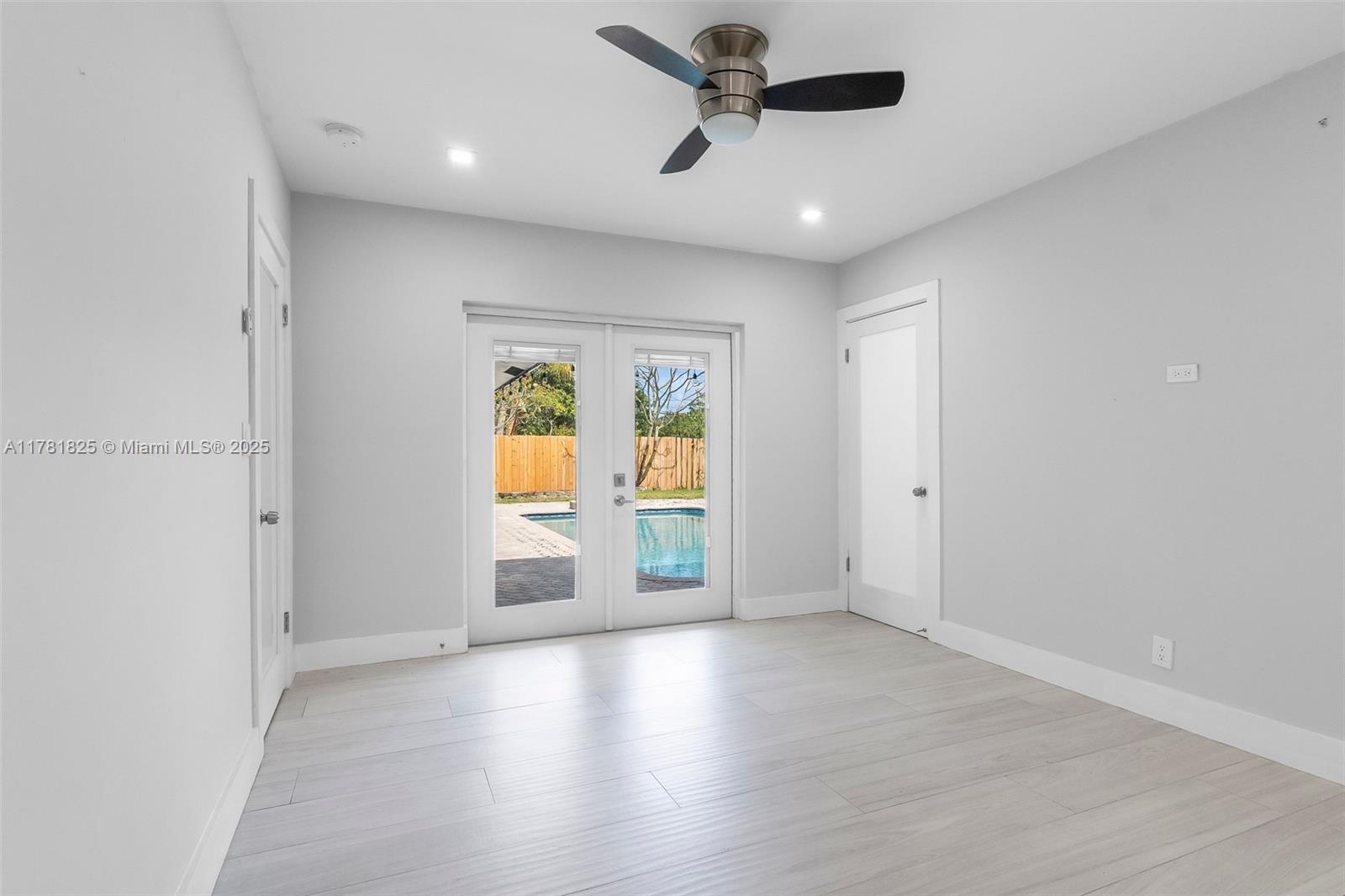 CORAL RIDGE ISLES - Residential Lease