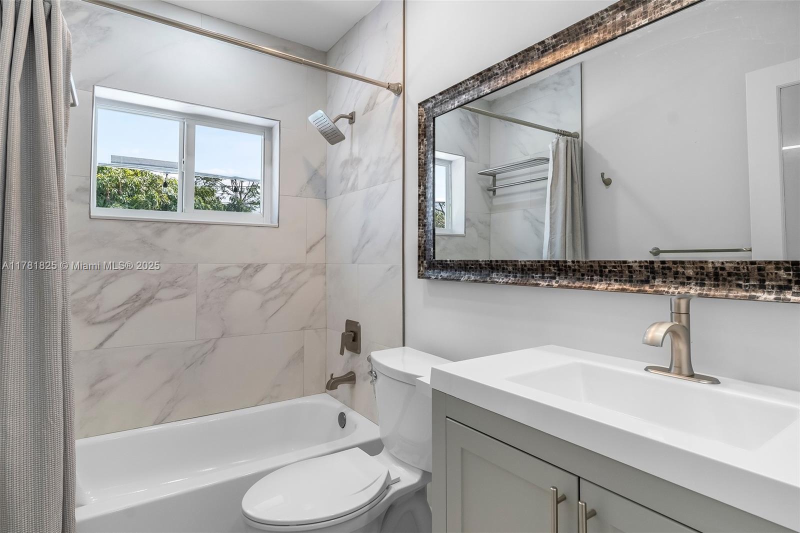 CORAL RIDGE ISLES - Residential Lease