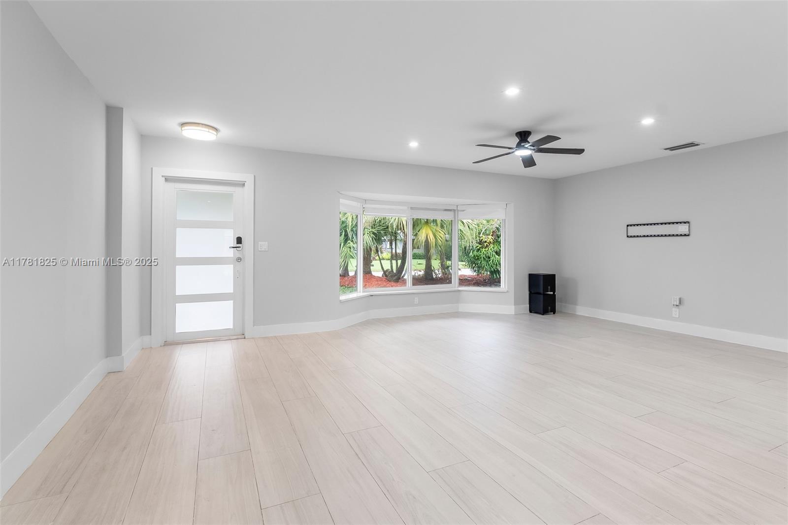 CORAL RIDGE ISLES - Residential Lease