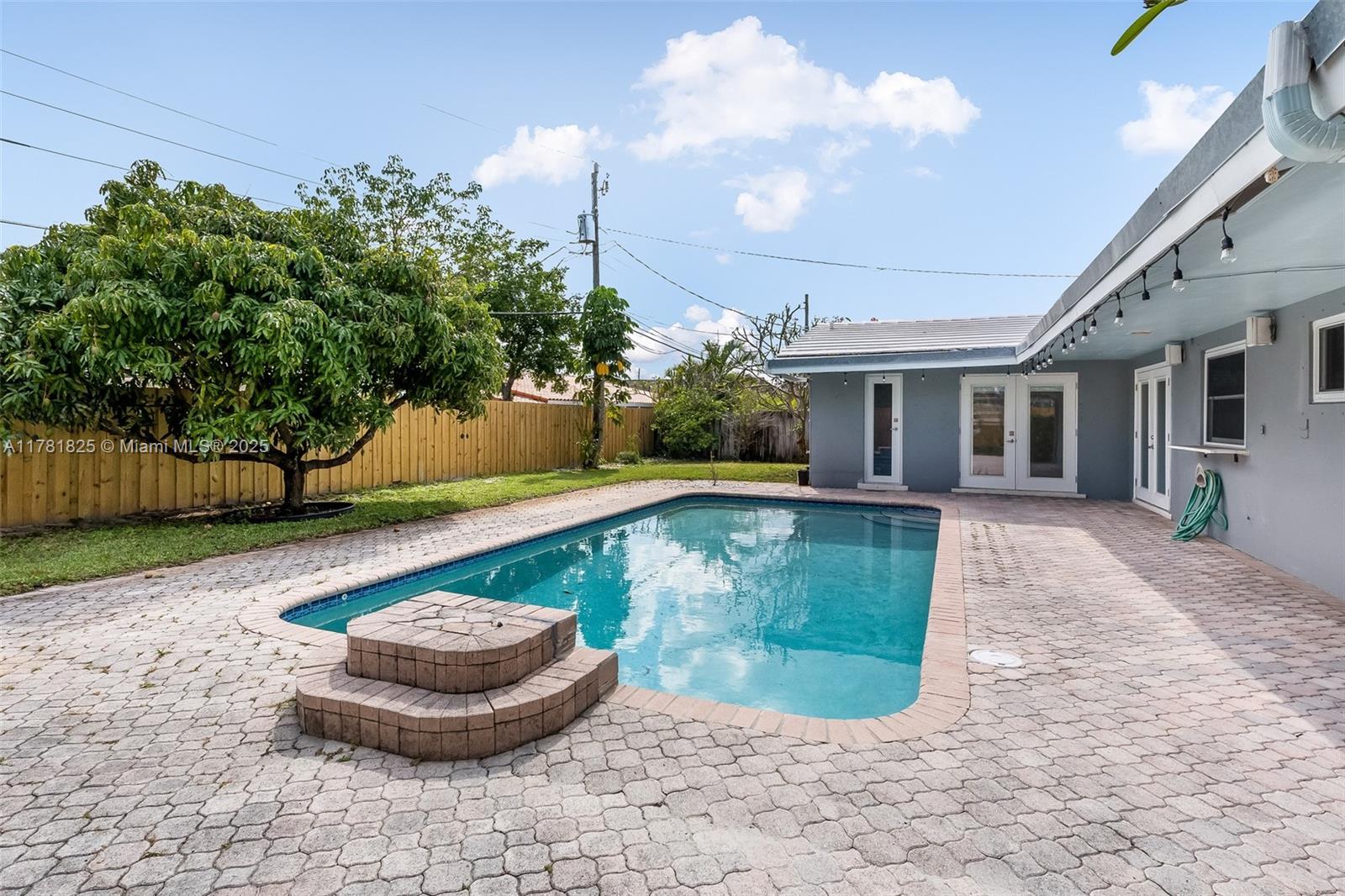 CORAL RIDGE ISLES - Residential Lease