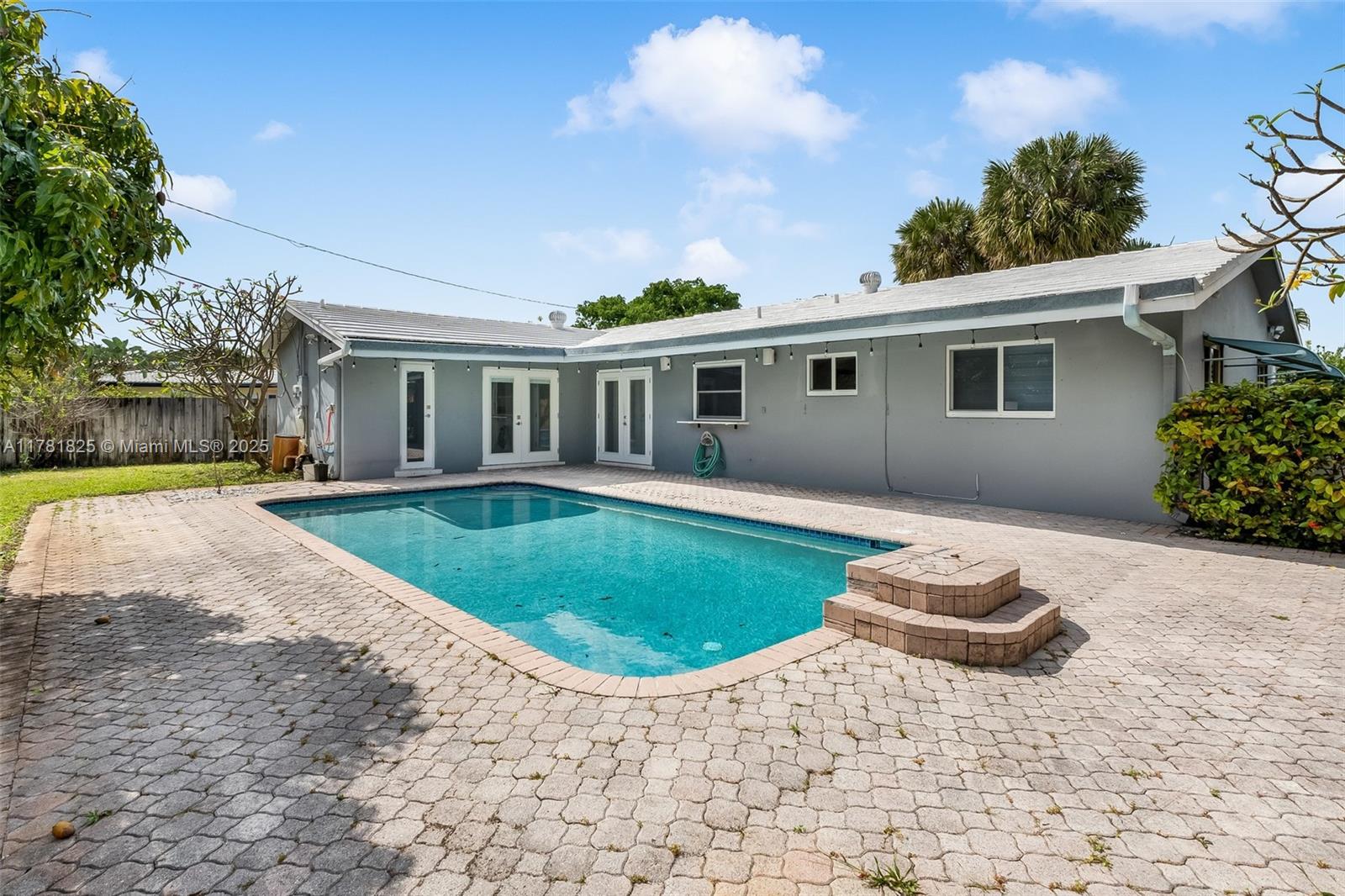 CORAL RIDGE ISLES - Residential Lease