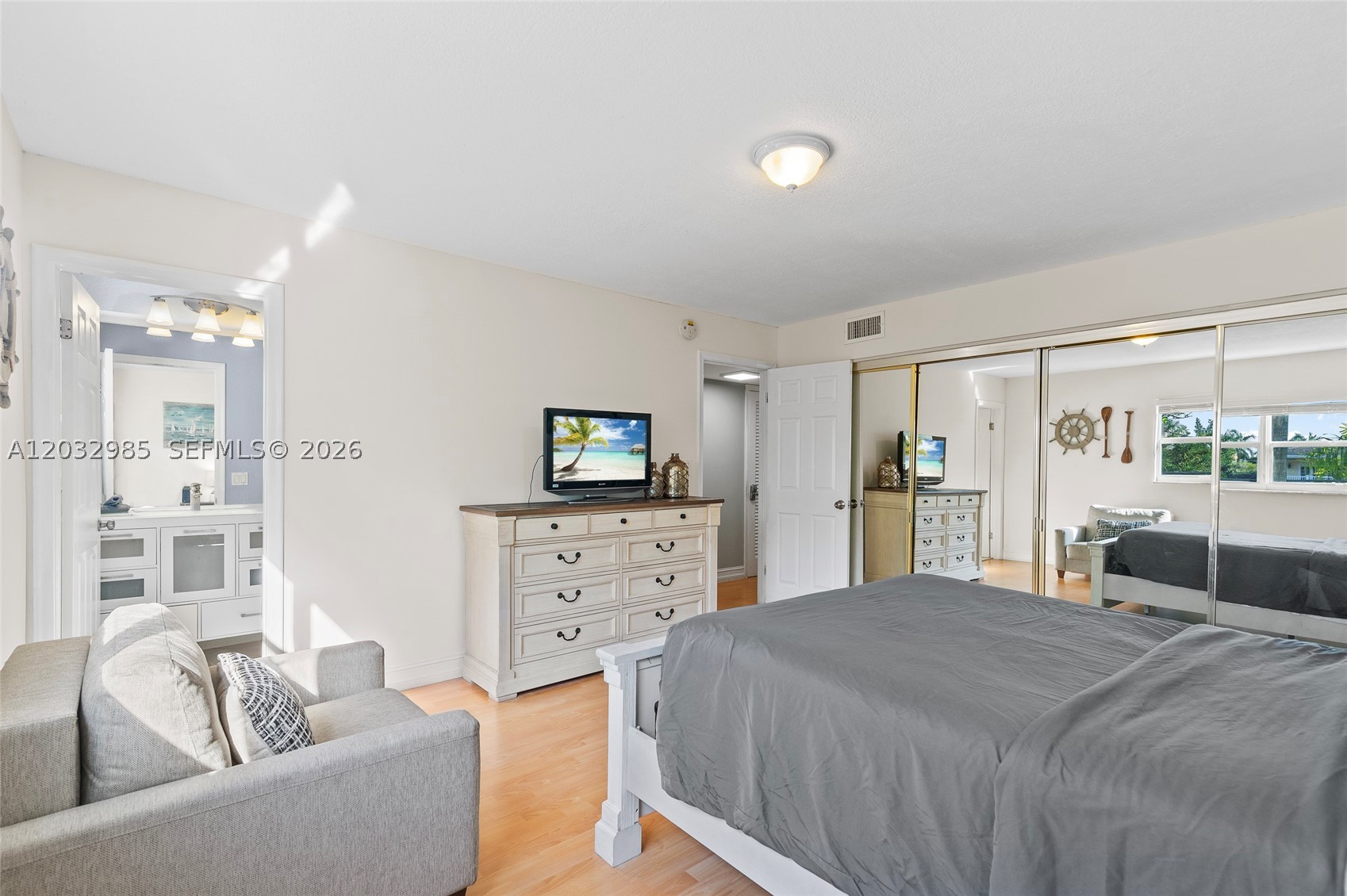 COLONIAL MANOR WEST APART - Residential