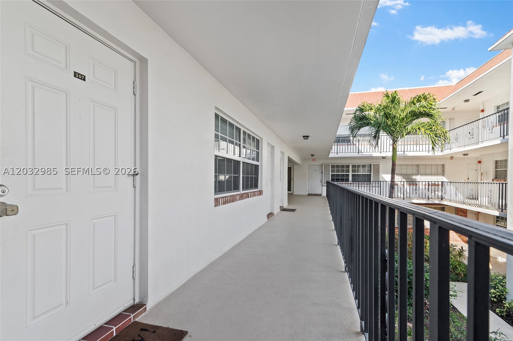 COLONIAL MANOR WEST APART - Residential
