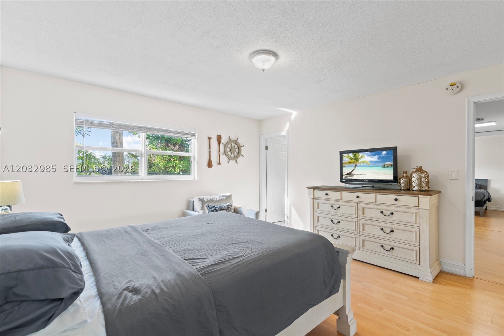 COLONIAL MANOR WEST APART - Residential