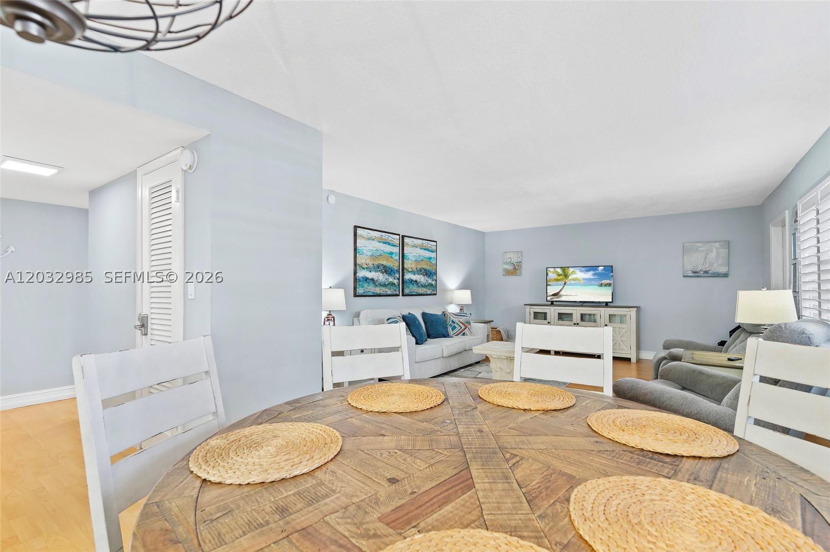 COLONIAL MANOR WEST APART - Residential