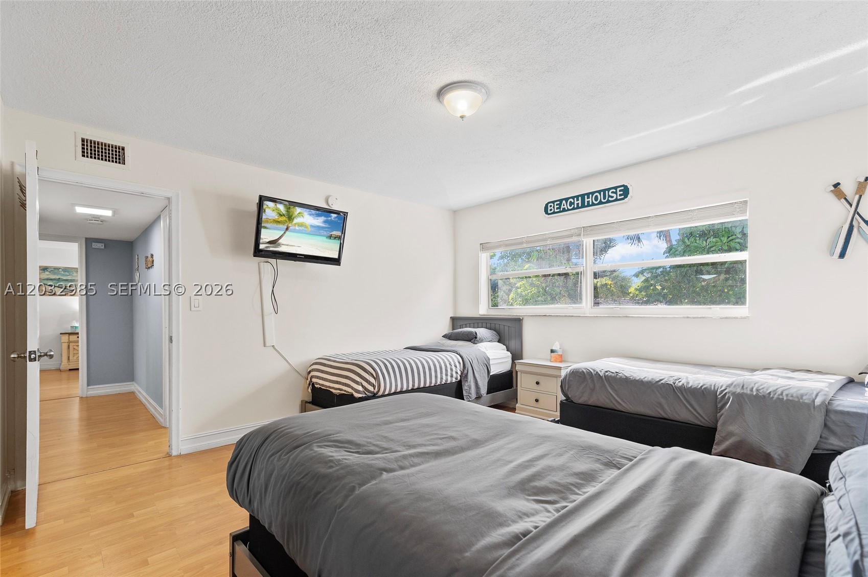 COLONIAL MANOR WEST APART - Residential