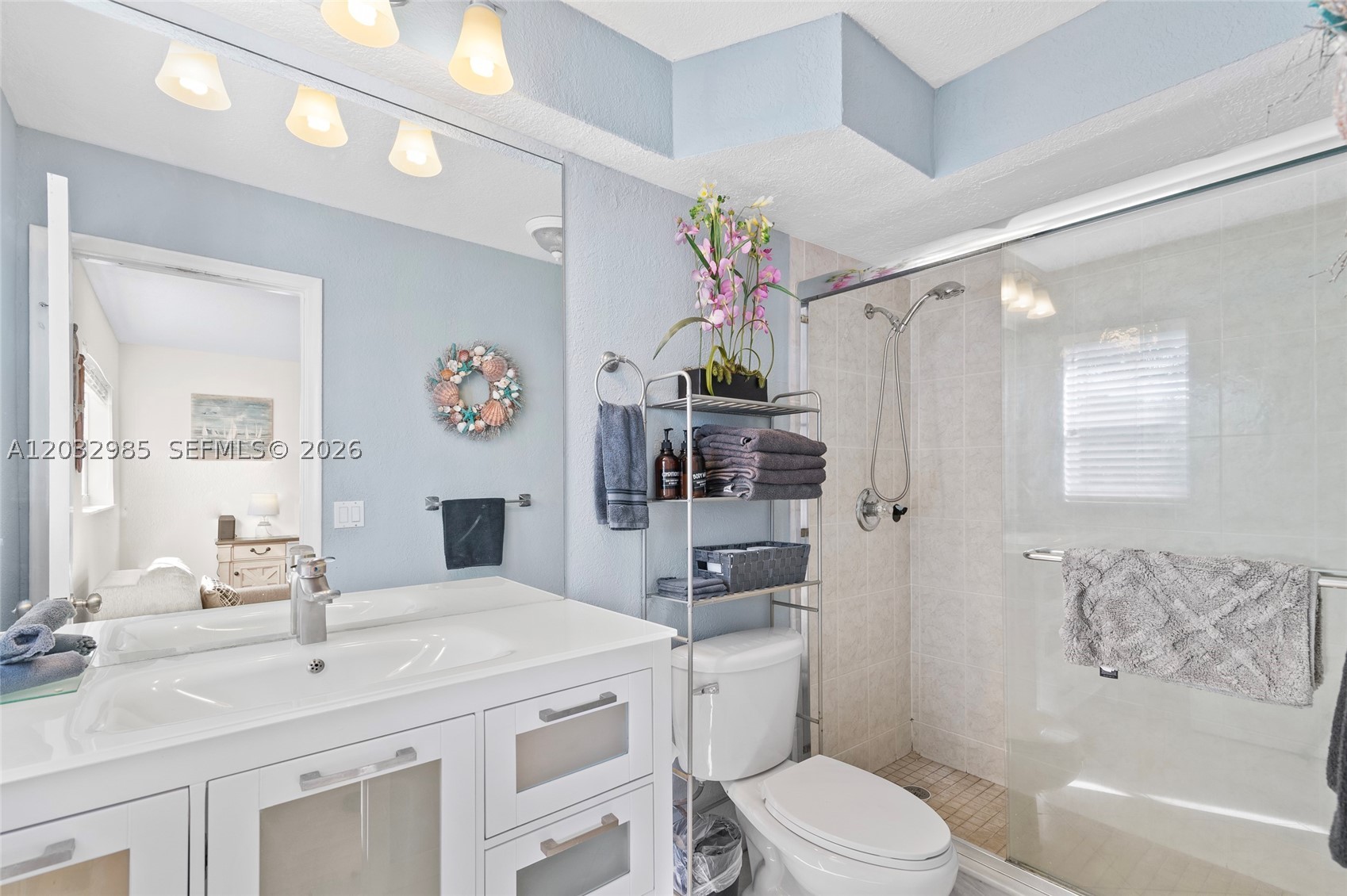 COLONIAL MANOR WEST APART - Residential