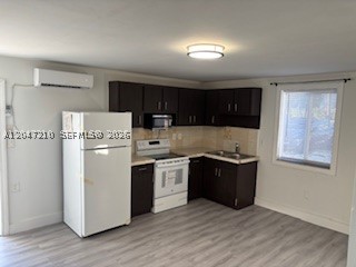 KEY LARGO BEACH - Residential Lease