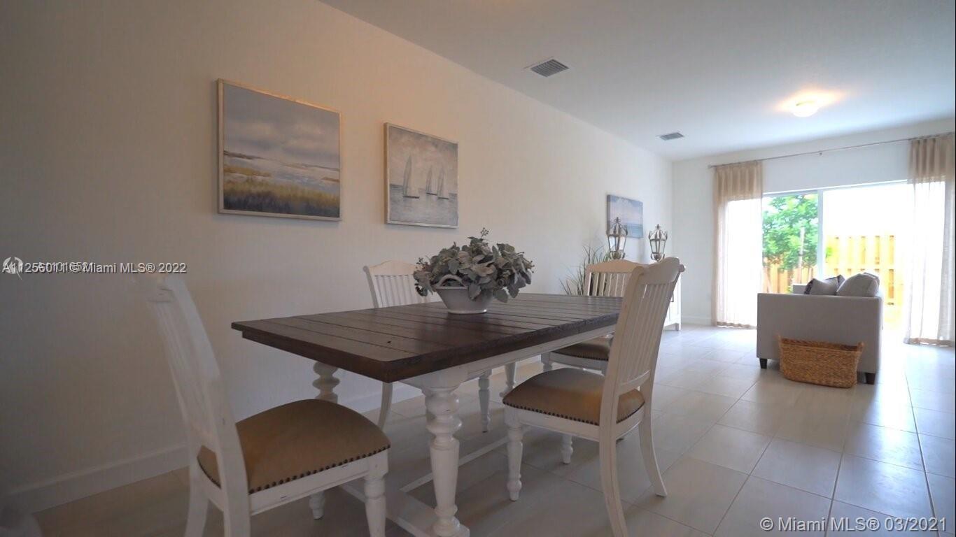FOREST PARK VILLAS - Residential