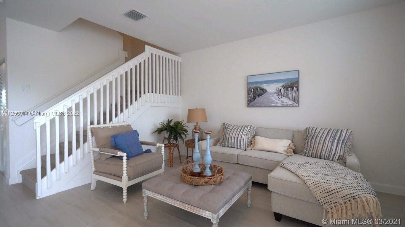 FOREST PARK VILLAS - Residential
