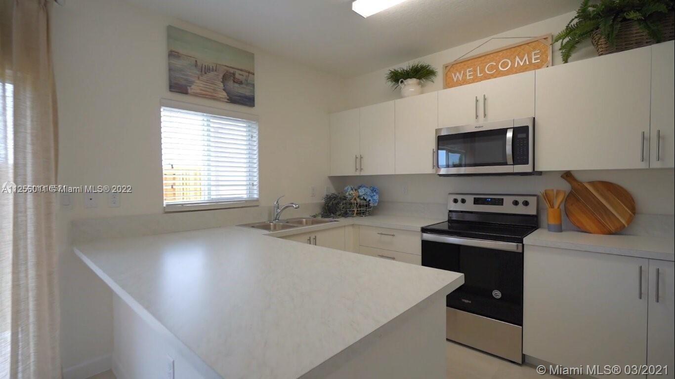 FOREST PARK VILLAS - Residential