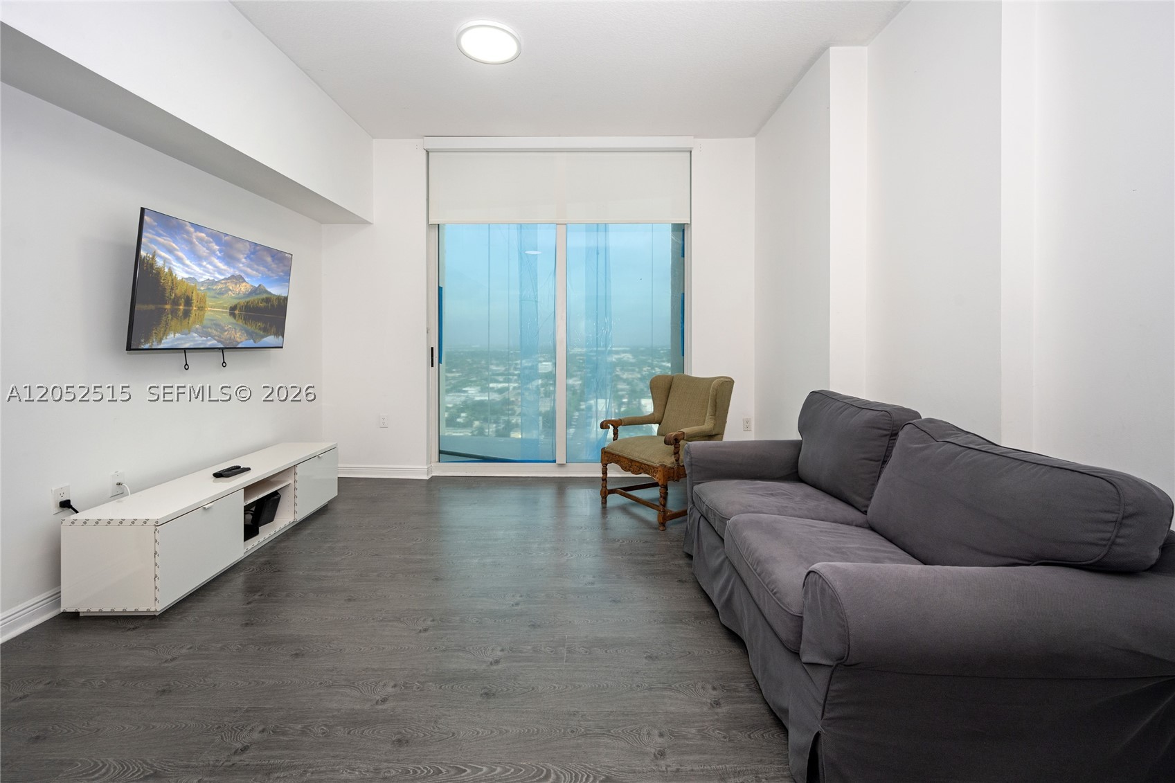 DUO CONDOMINIUM - Residential