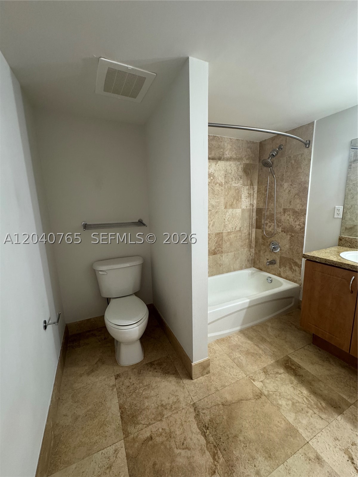 BREEZE CONDO - Residential