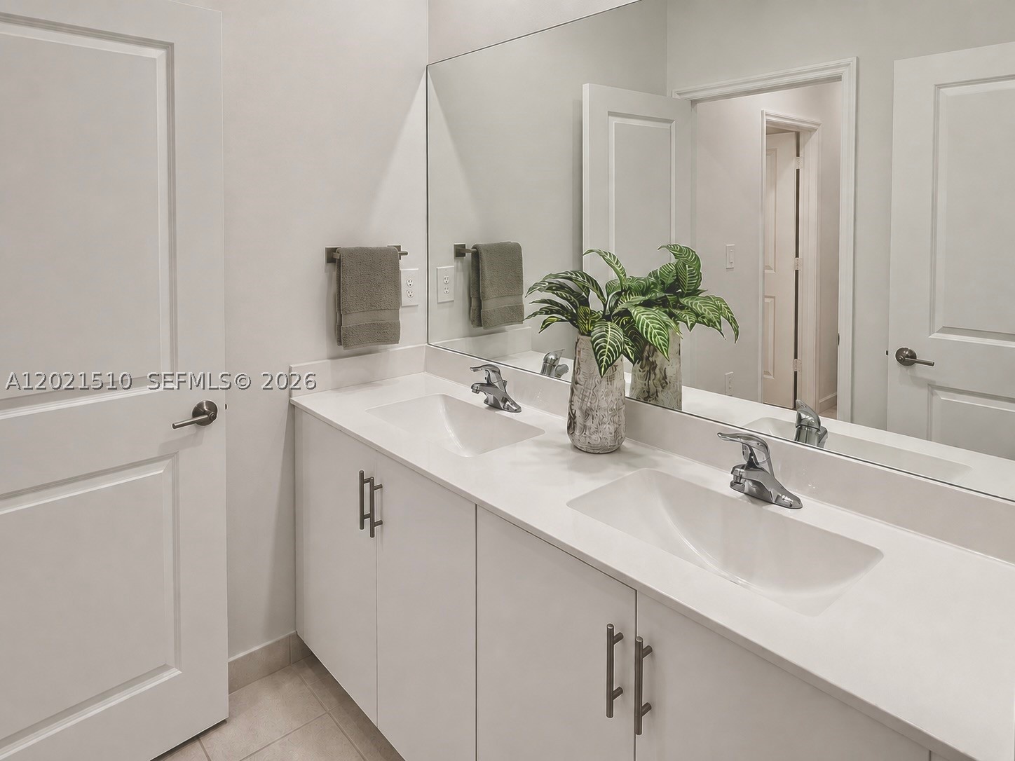 ESTATES AT SILVER PALM - Residential