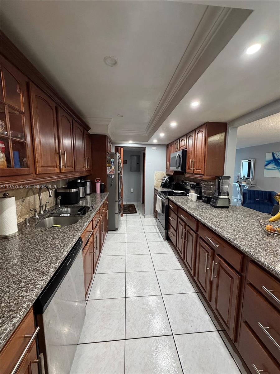 MIDWAY VILLAGE PH 2 CONDO - Residential