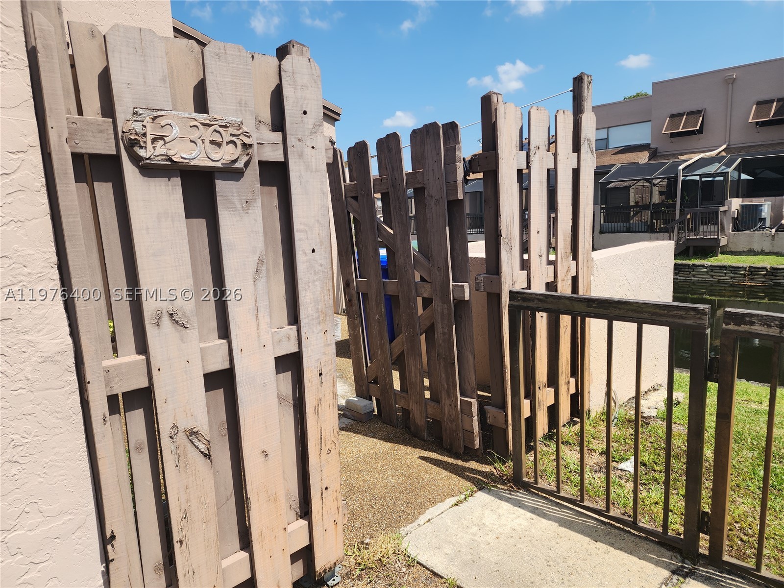 PEMBROKE LAKES SECTION SE - Residential