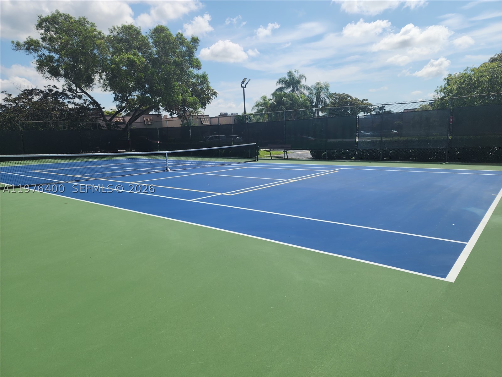 PEMBROKE LAKES SECTION SE - Residential