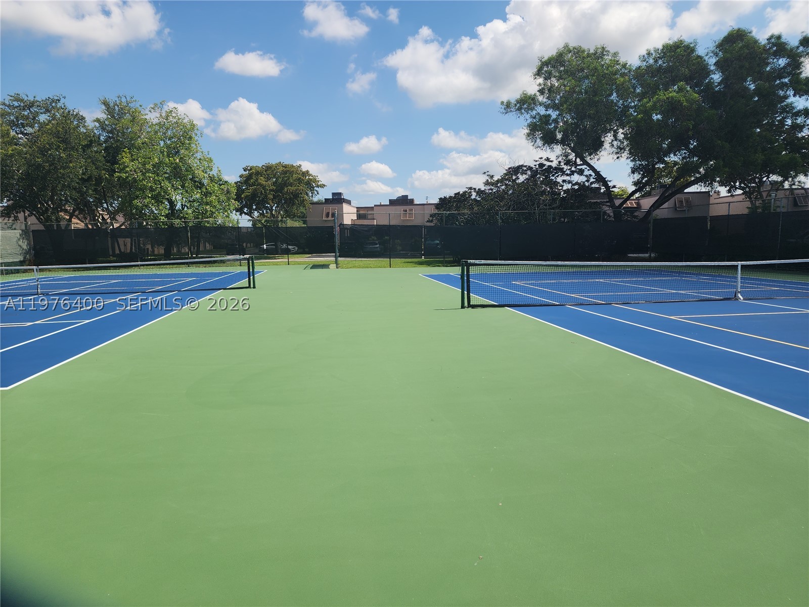 PEMBROKE LAKES SECTION SE - Residential