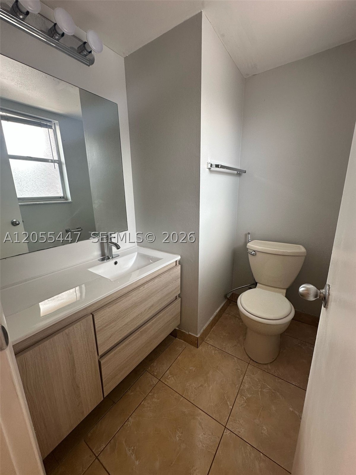 BRENTWOOD WEST TOWNHOUSES - Residential