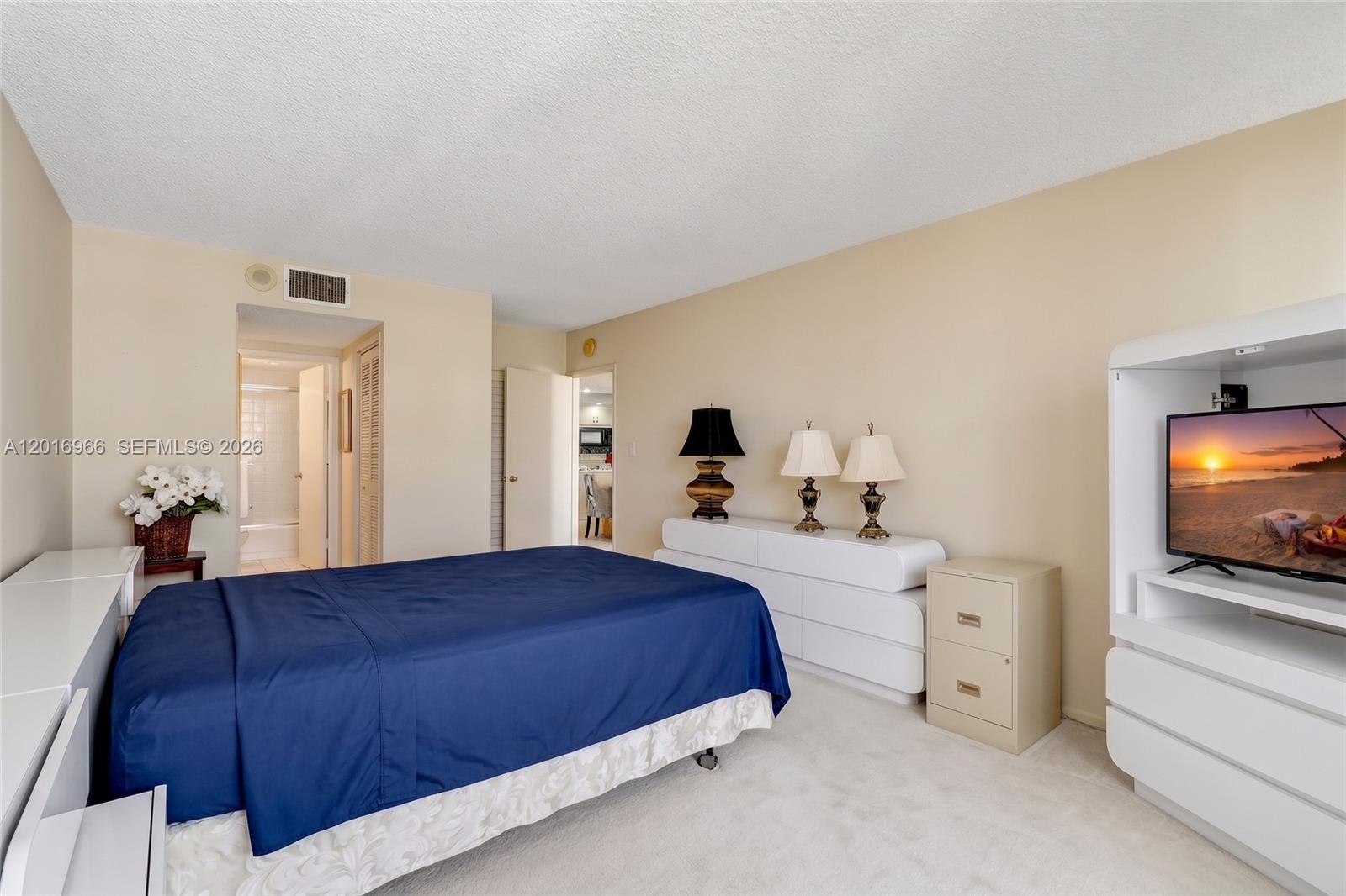 OLYMPUS CONDO PHASE - Residential