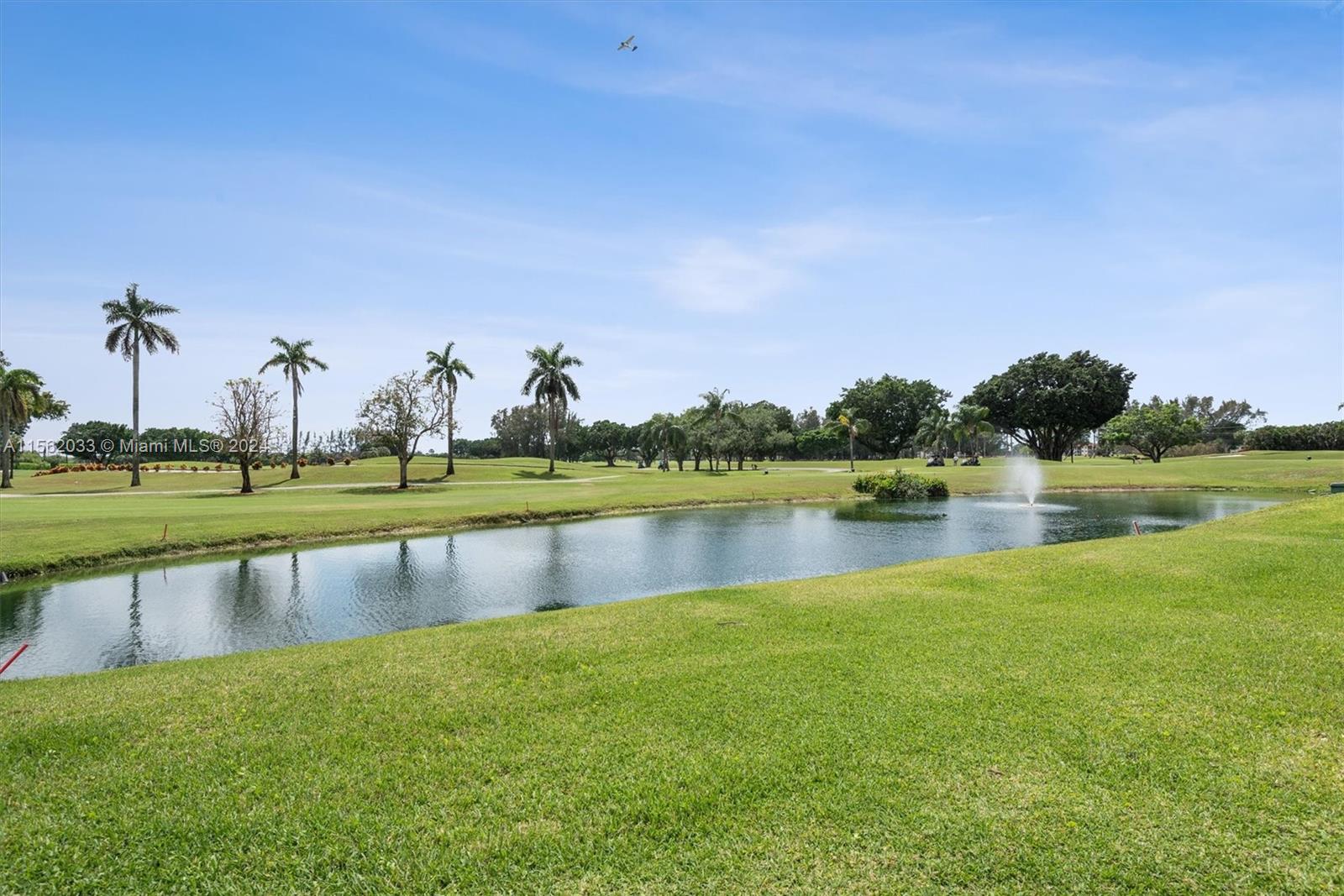 HOLLYBROOK GOLF AND - Residential