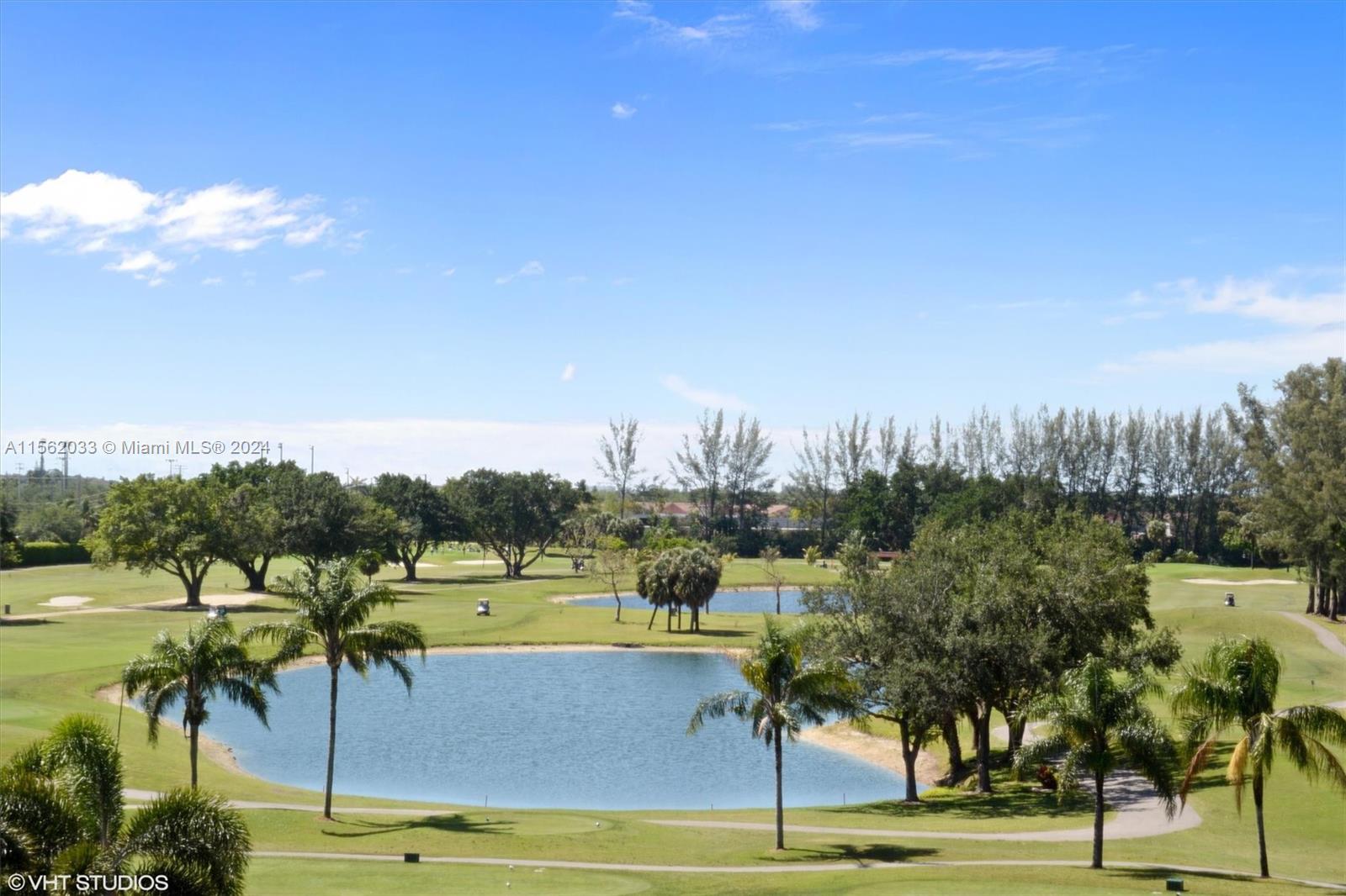 HOLLYBROOK GOLF AND - Residential