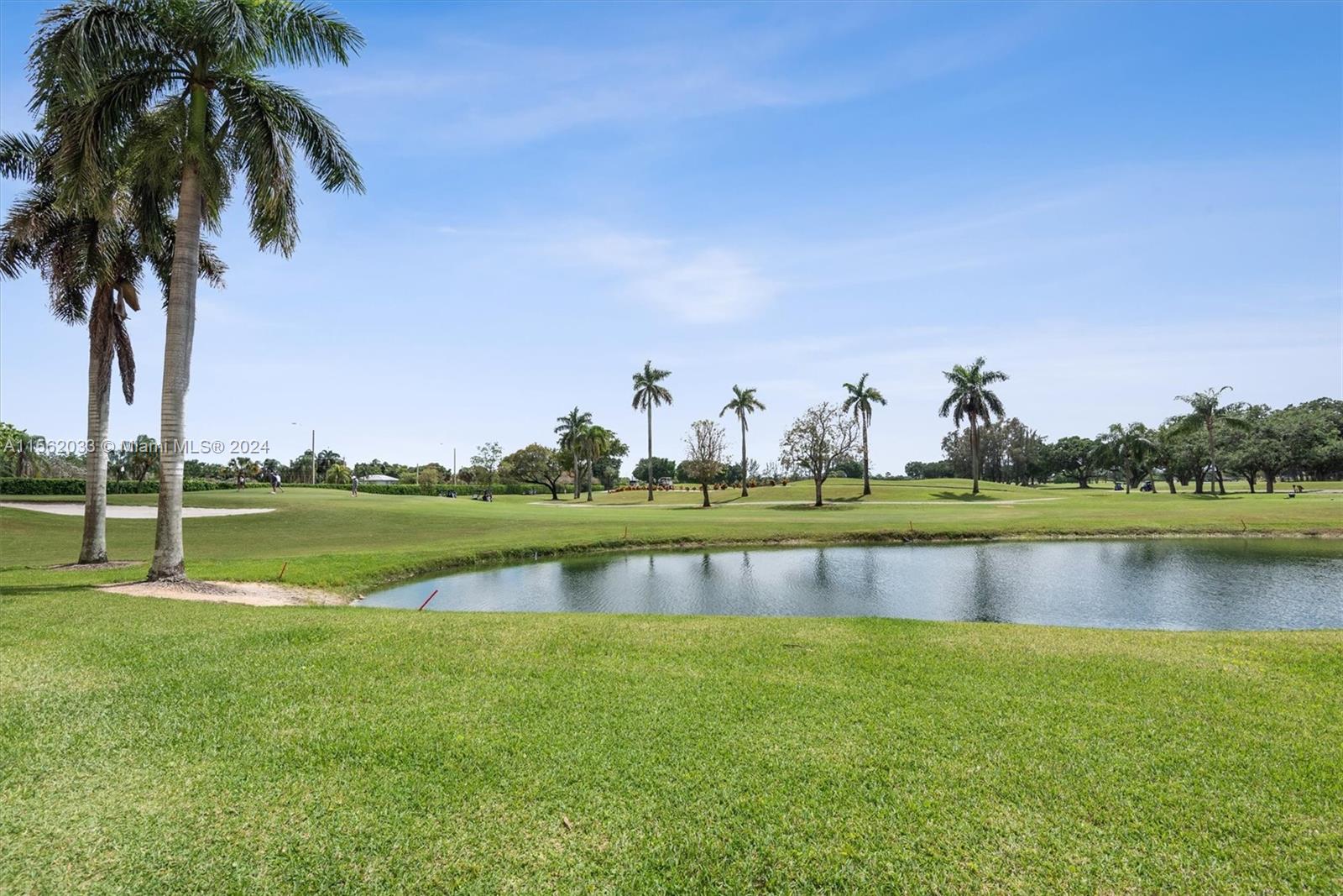 HOLLYBROOK GOLF AND - Residential