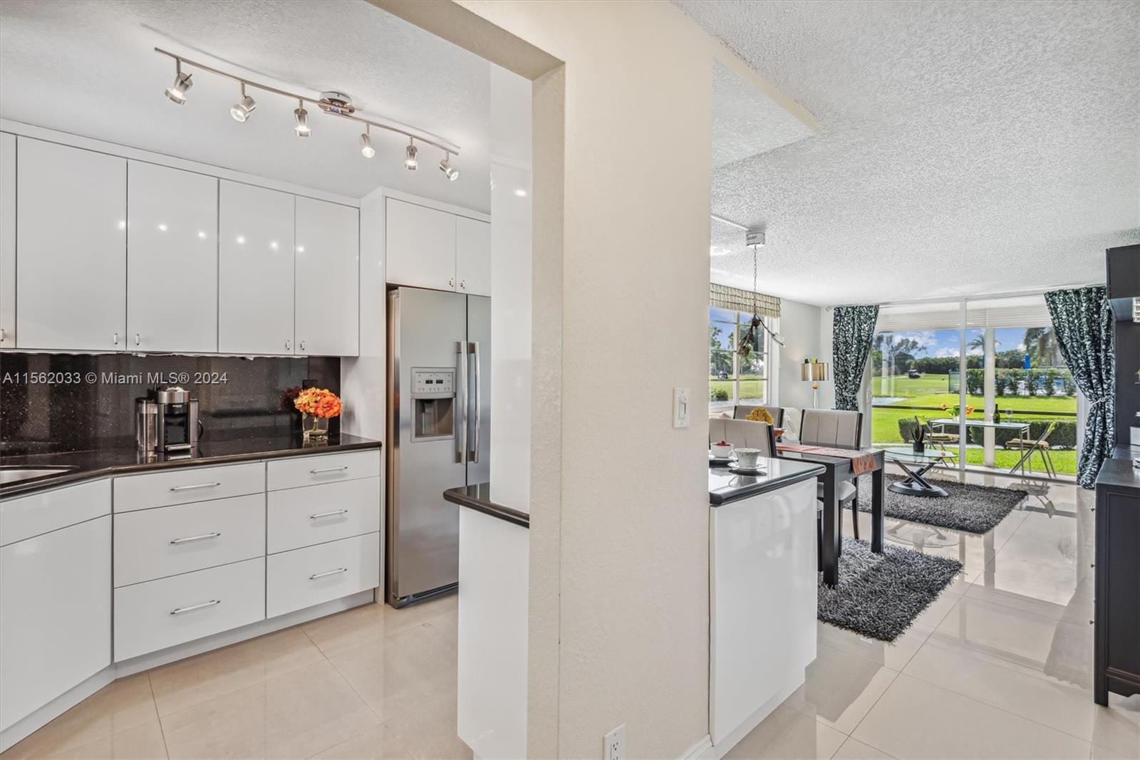 HOLLYBROOK GOLF AND - Residential