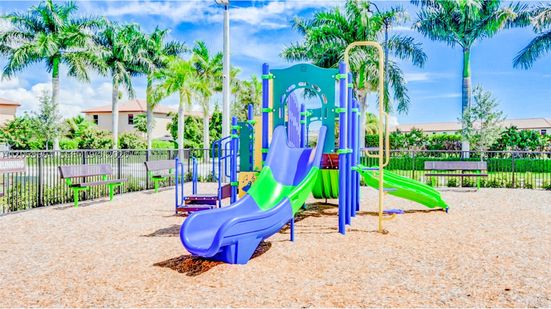 PARADISE PINES - Residential Lease