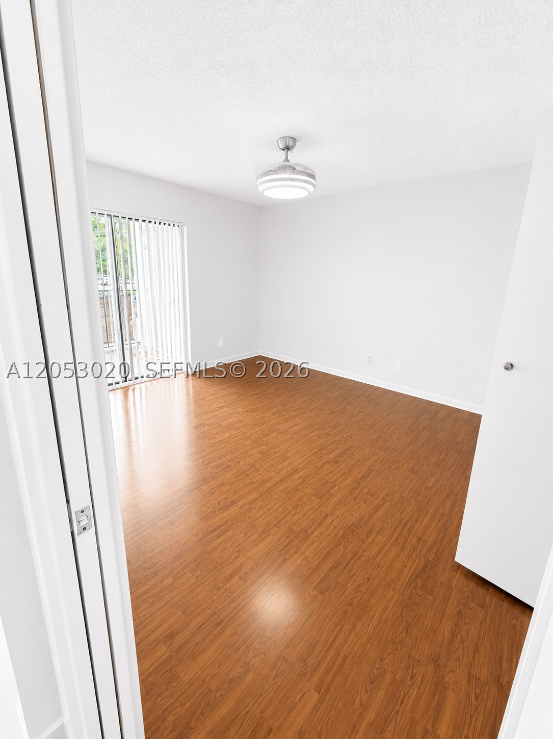 HOLLYWOOD PARC CONDOMINIU - Residential Lease