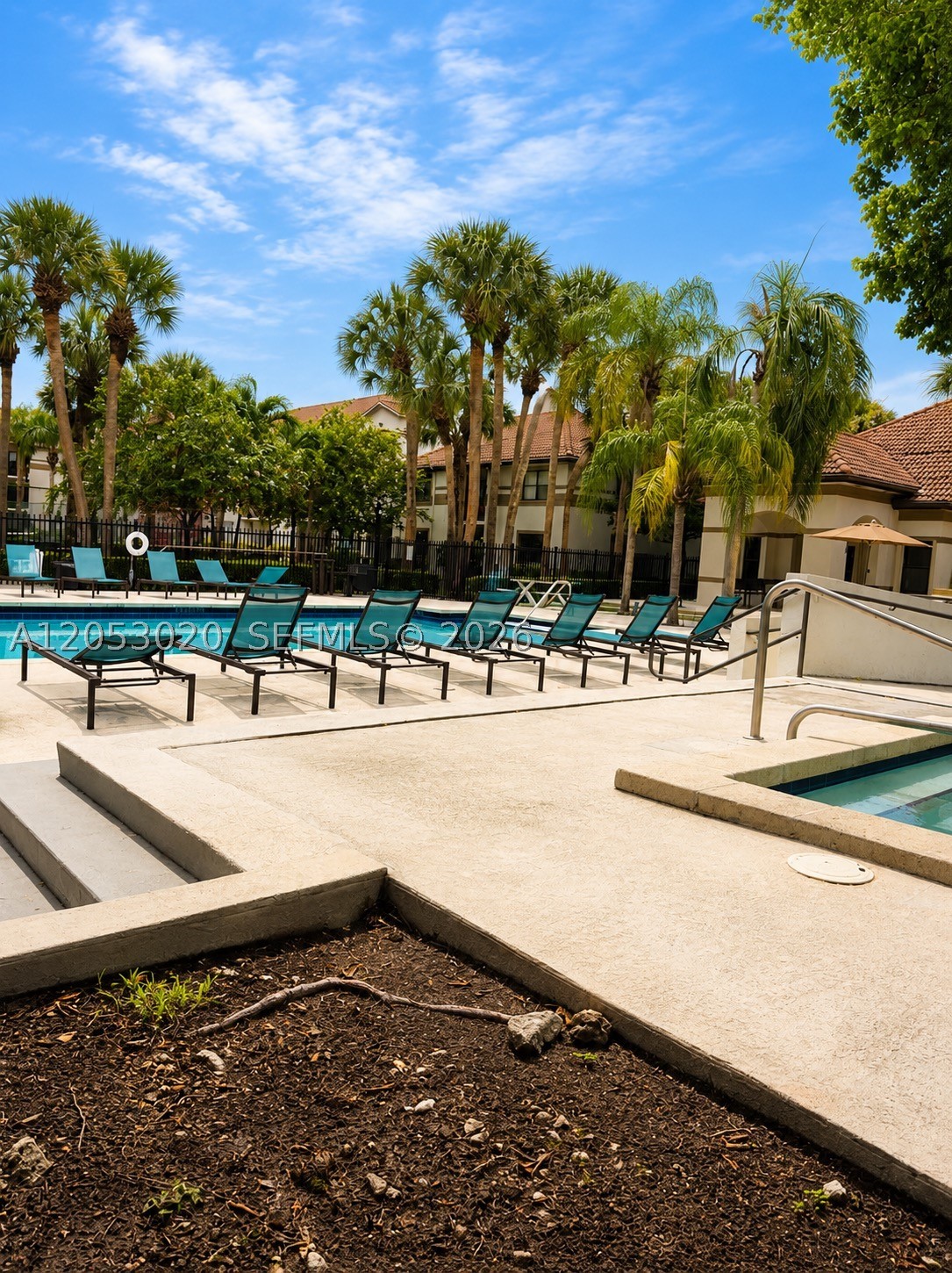 HOLLYWOOD PARC CONDOMINIU - Residential Lease